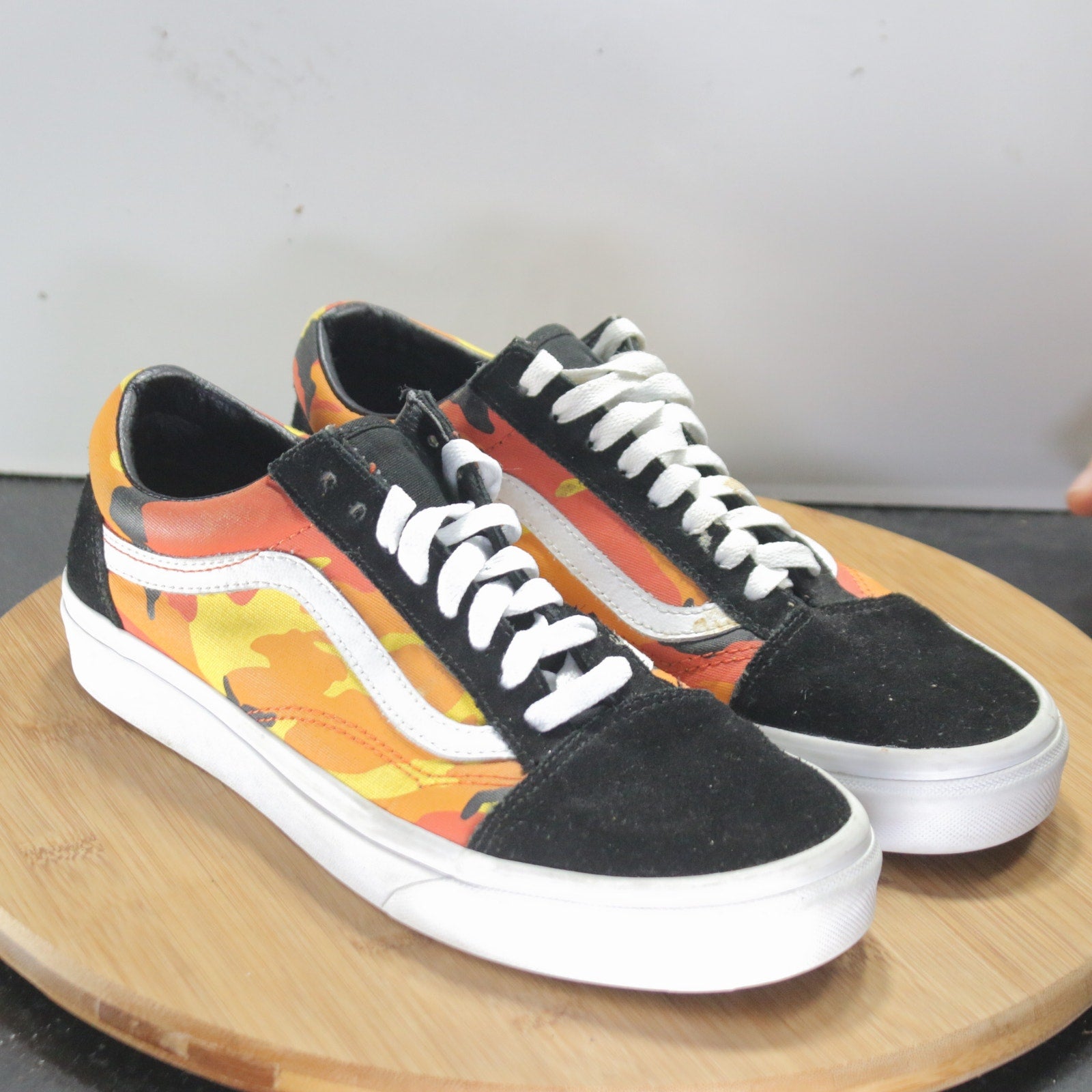 VANS Old Skool Low Sz 8.5Womens 008638 Orange Black White Skateboarding Sneakers