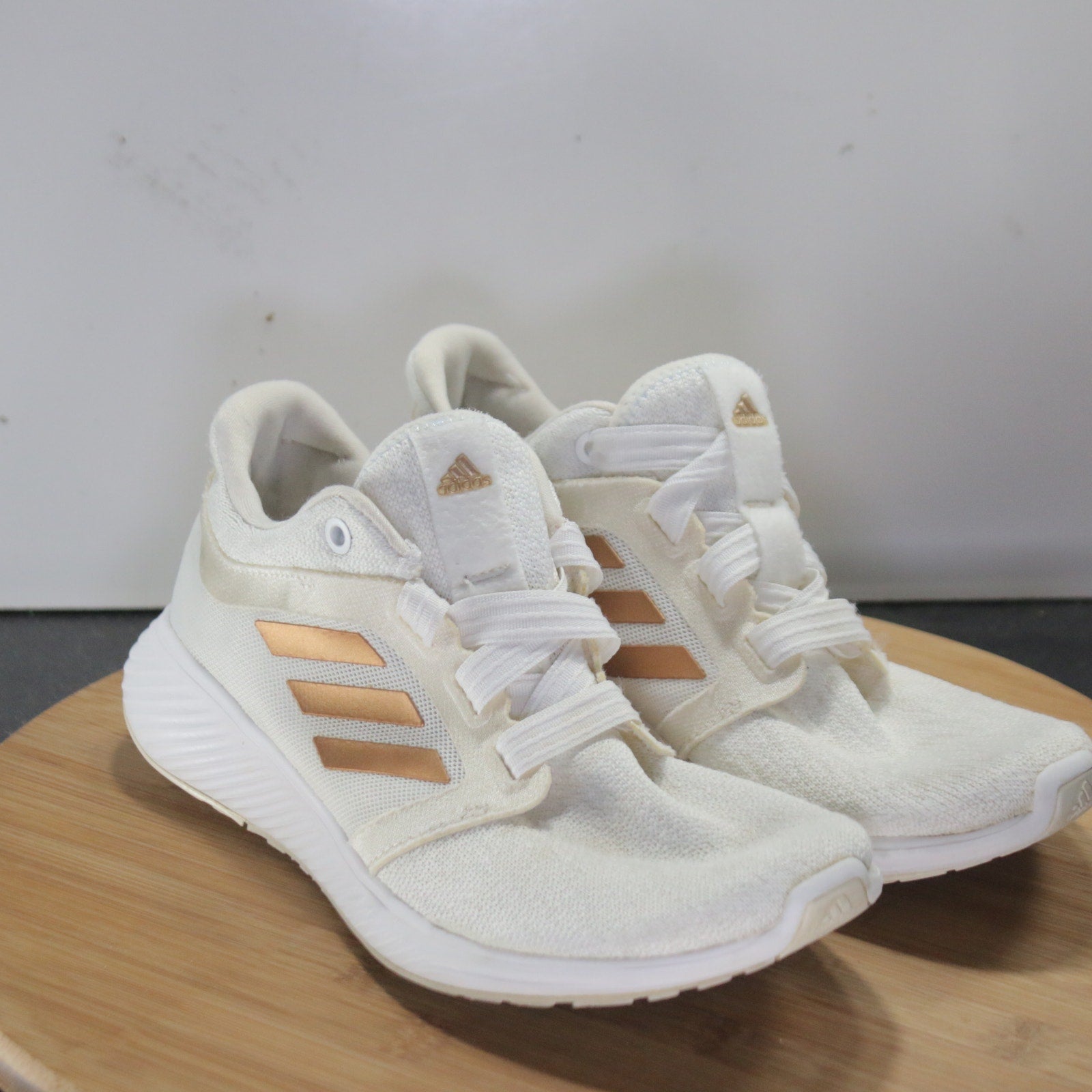 adidas Edge Lux 3 Low Sz 6 Womens 0085837 White Copper Metallic Running Sneakers