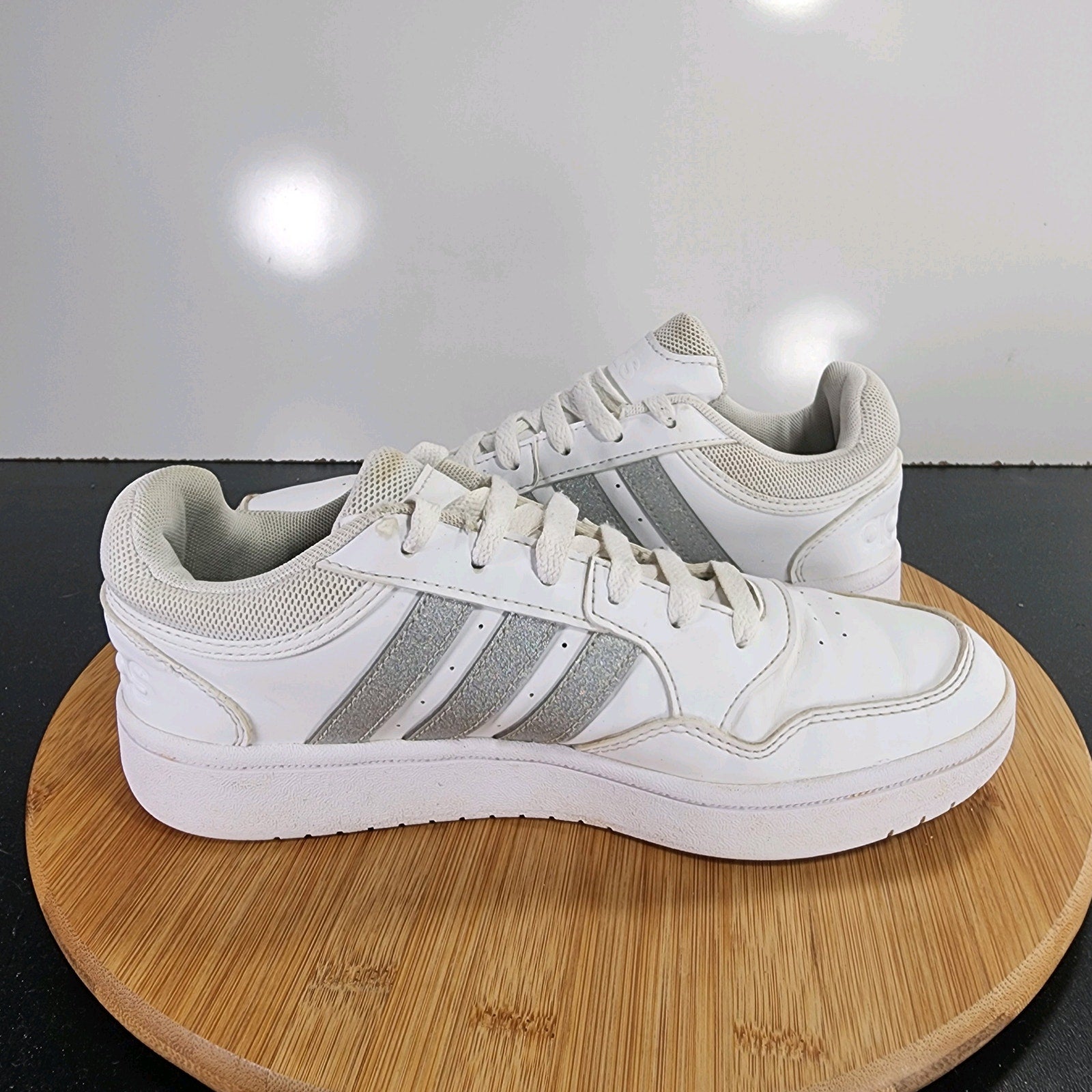 adidas Hoops 3.0 Low Sz 6.5 Womens 009416 White Gray Basketball Sneakers Shoes