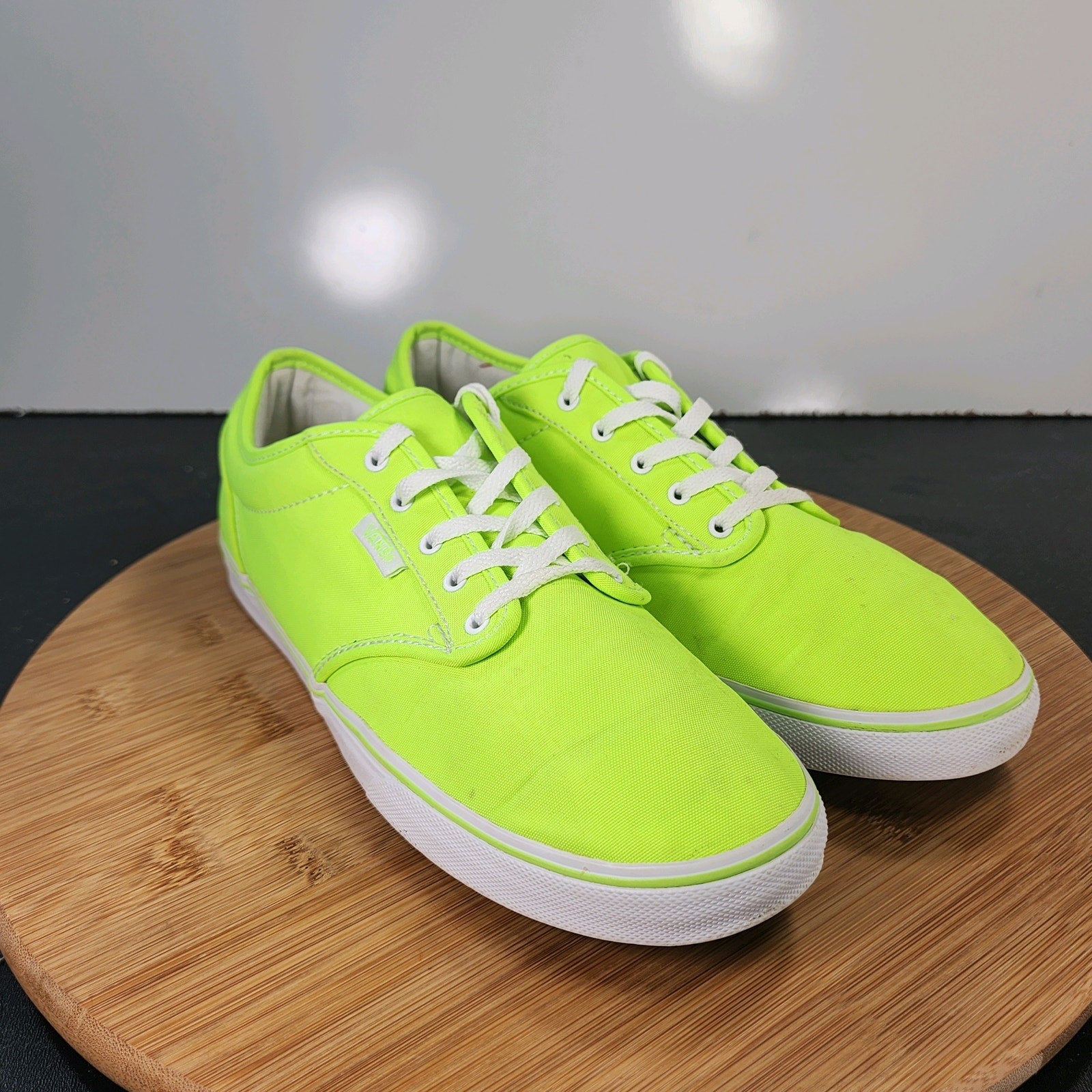 Women's VANS Classic Low Sz 8 010315 Neon Green Canvas Casual Sneakers Shoes