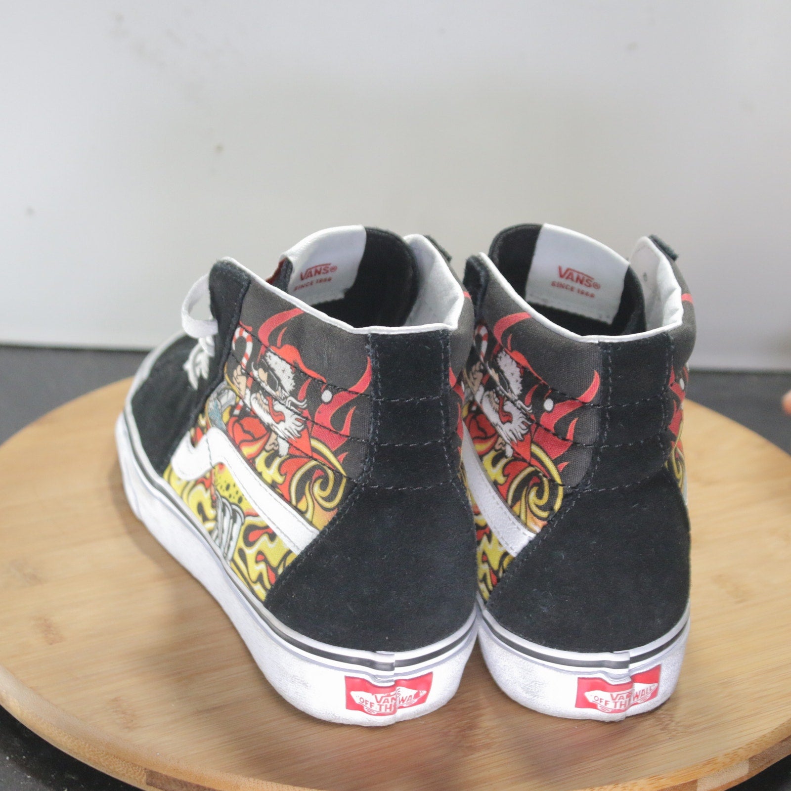 VANS Sk8-High Size 8 Womens 008606 Black Red Santa Flame Skateboarding Sneakers