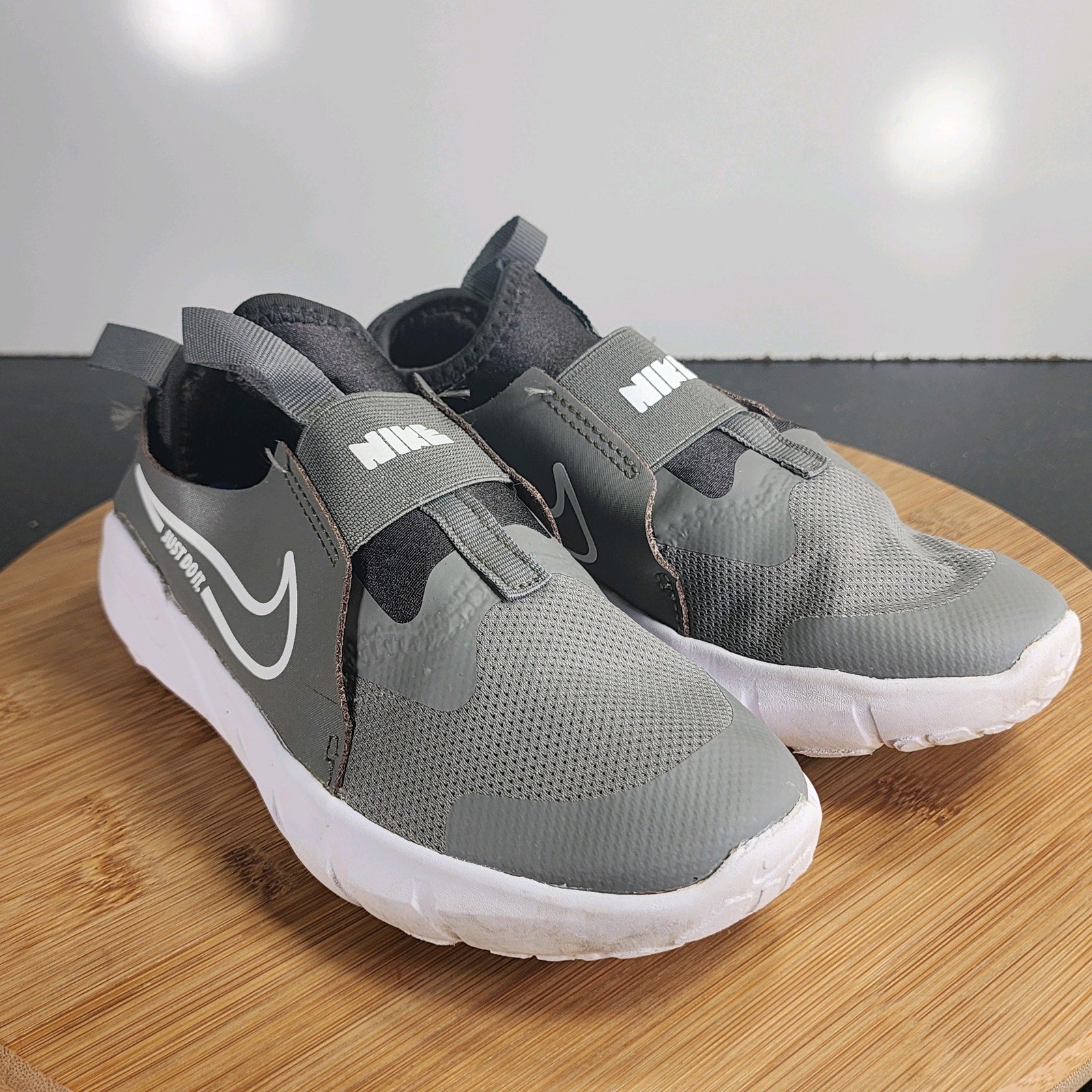 Big Kids Nike Flex Runner Low Sz 2.5 009848 Gray Mesh Running Training Sneakers