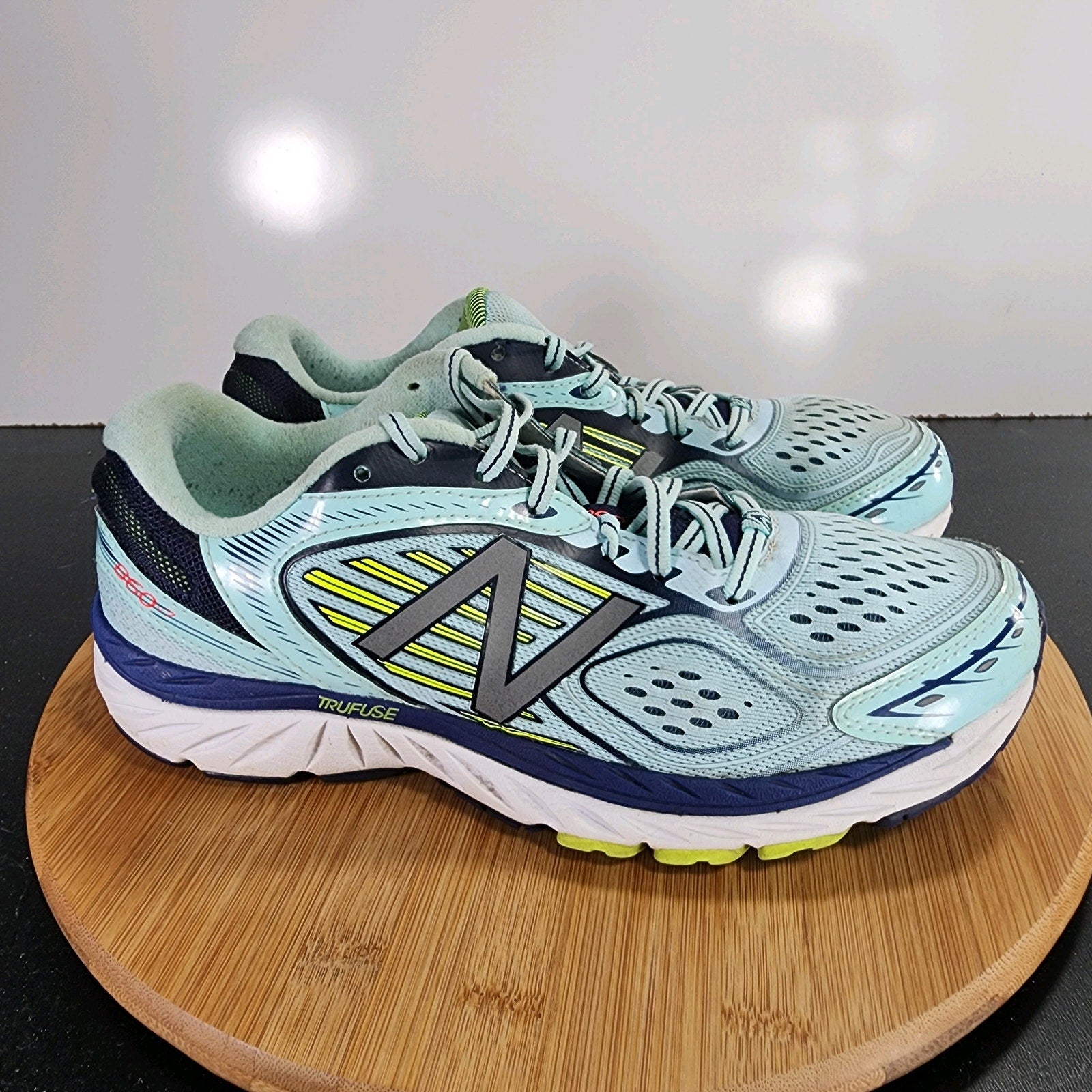 New Balance 860 Sz 10 Womens 009435 Green Blue Running Athletic Sneakers Shoes