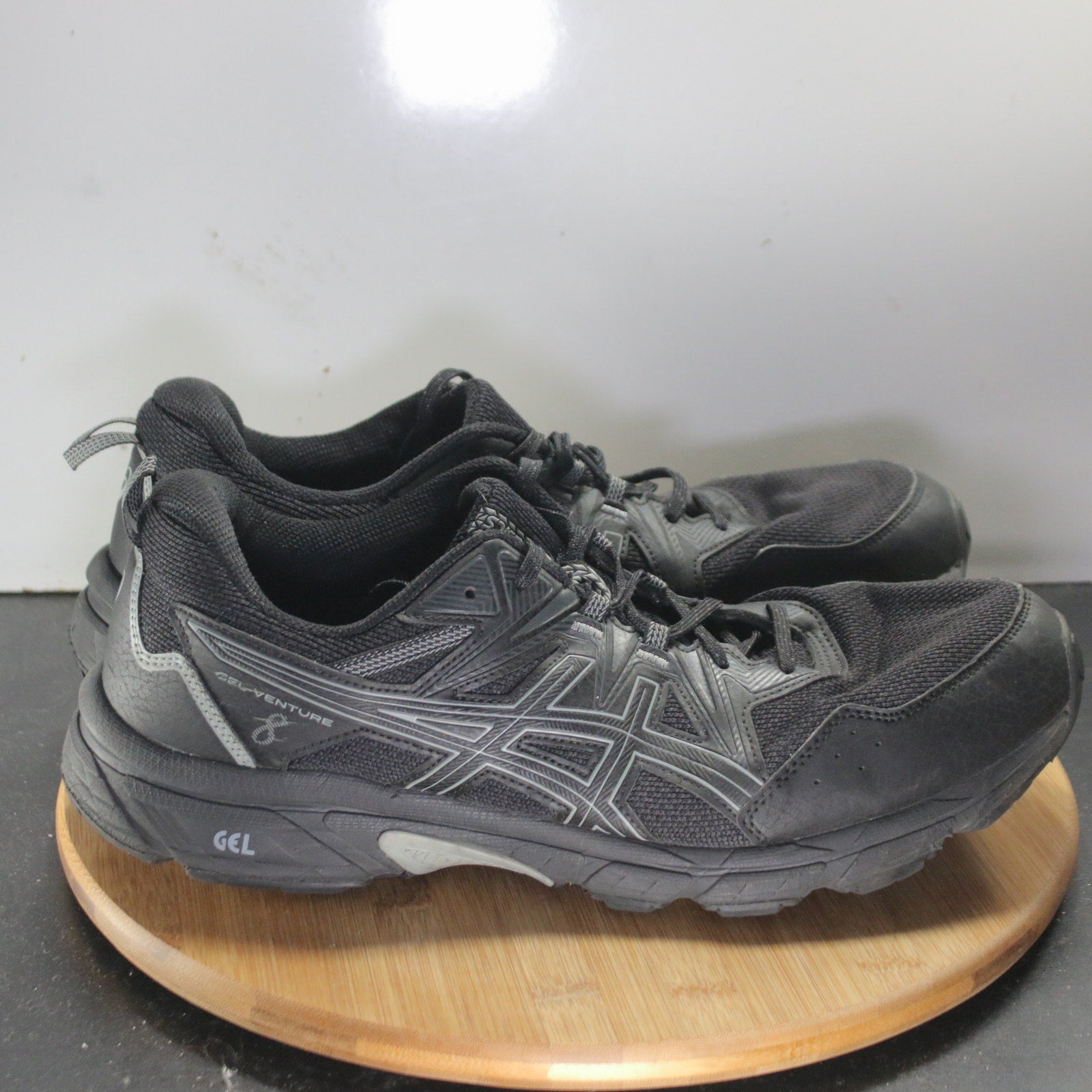 ASICS Gel-Venture Low Size 13 Mens 008386 Black Gray Running Athletic Sneakers