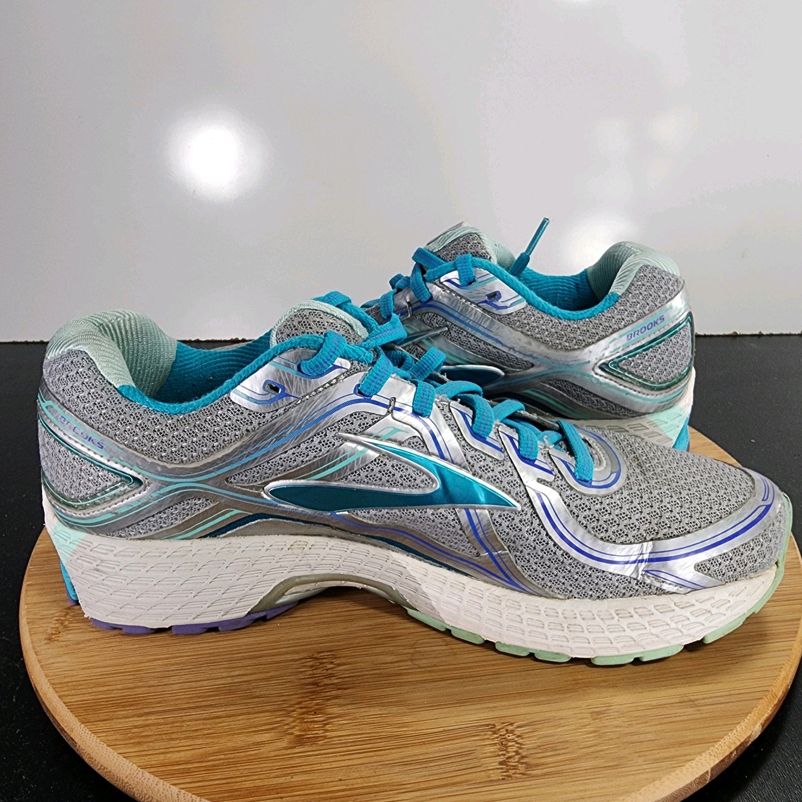 Brooks Adrenaline GTS 15 Sz 10 Womens 009443 Gray Blue Running Athletic Sneakers