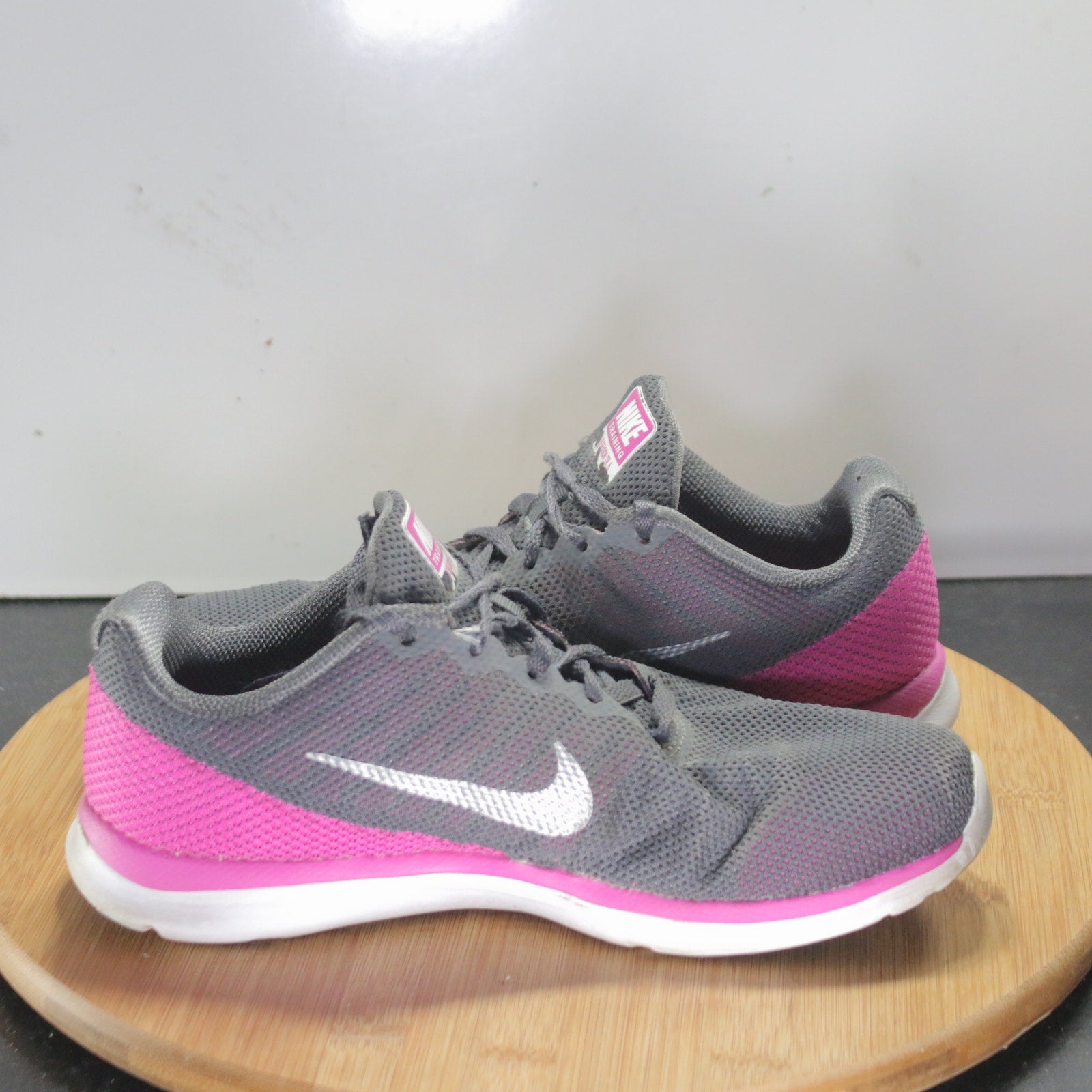 Nike In-Season TR 6 Low Size 6.5 Womens 008245 Gray Pink Cross Training Sneakers