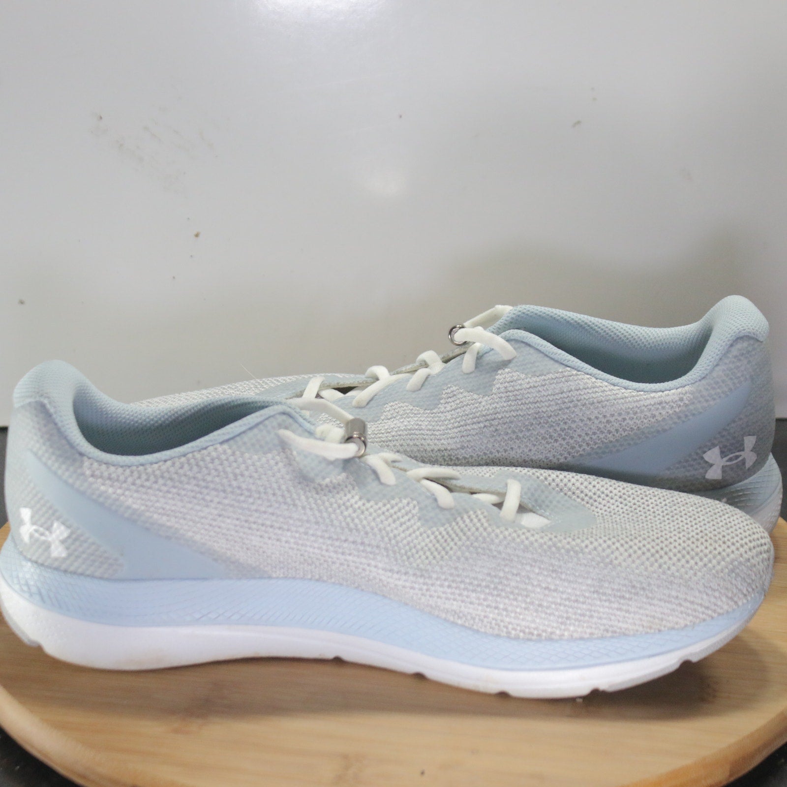 Under Armour Charged Low Size 11 Womens 008580 Gray Light Blue Running Sneakers