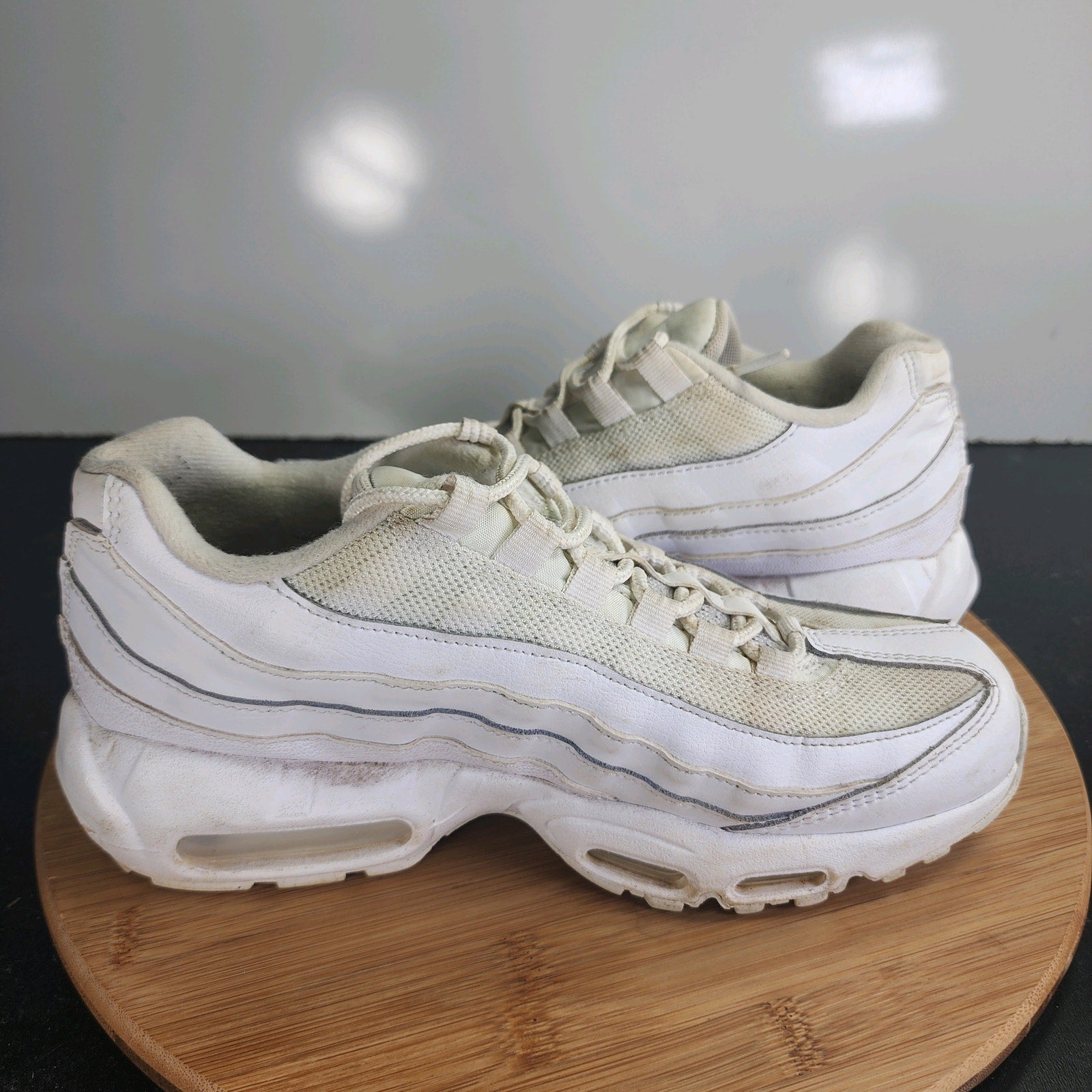 Sz 7Youth Fit 8.5Women's Nike Air Max 95 010046 White Leather Athletic Sneakers