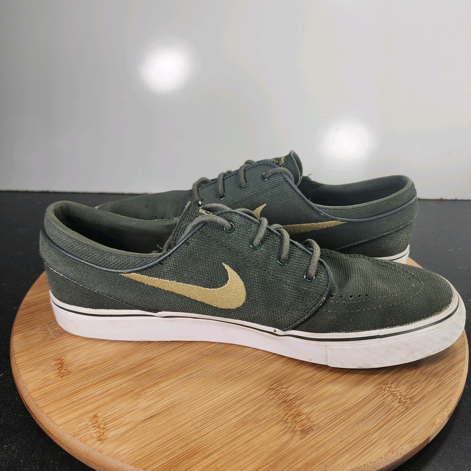 Men's Nike SB Dunk Low Sz 10 010165 Green Canvas Skateboarding Casual Sneakers