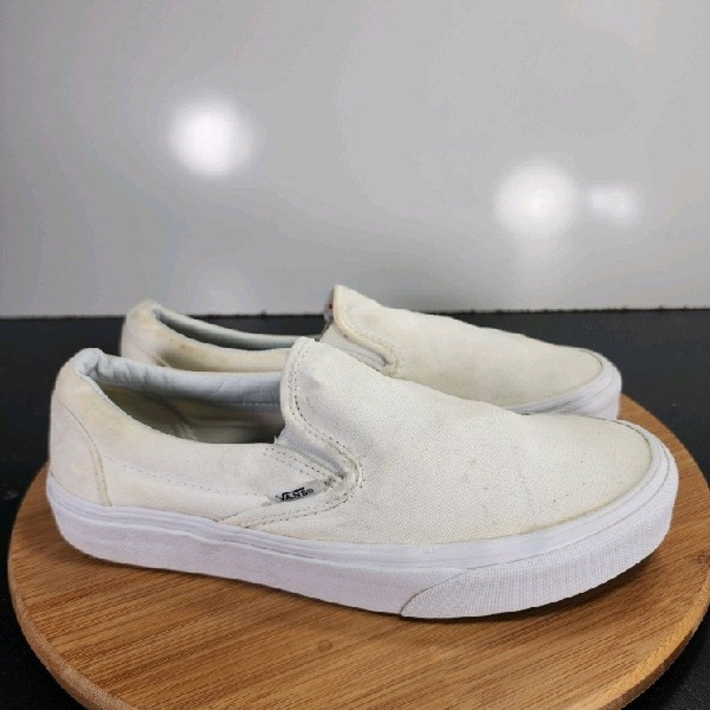 VANS Classic Slip On Low Sz 9.5Womens 009178 White Canvas Skateboarding Sneakers