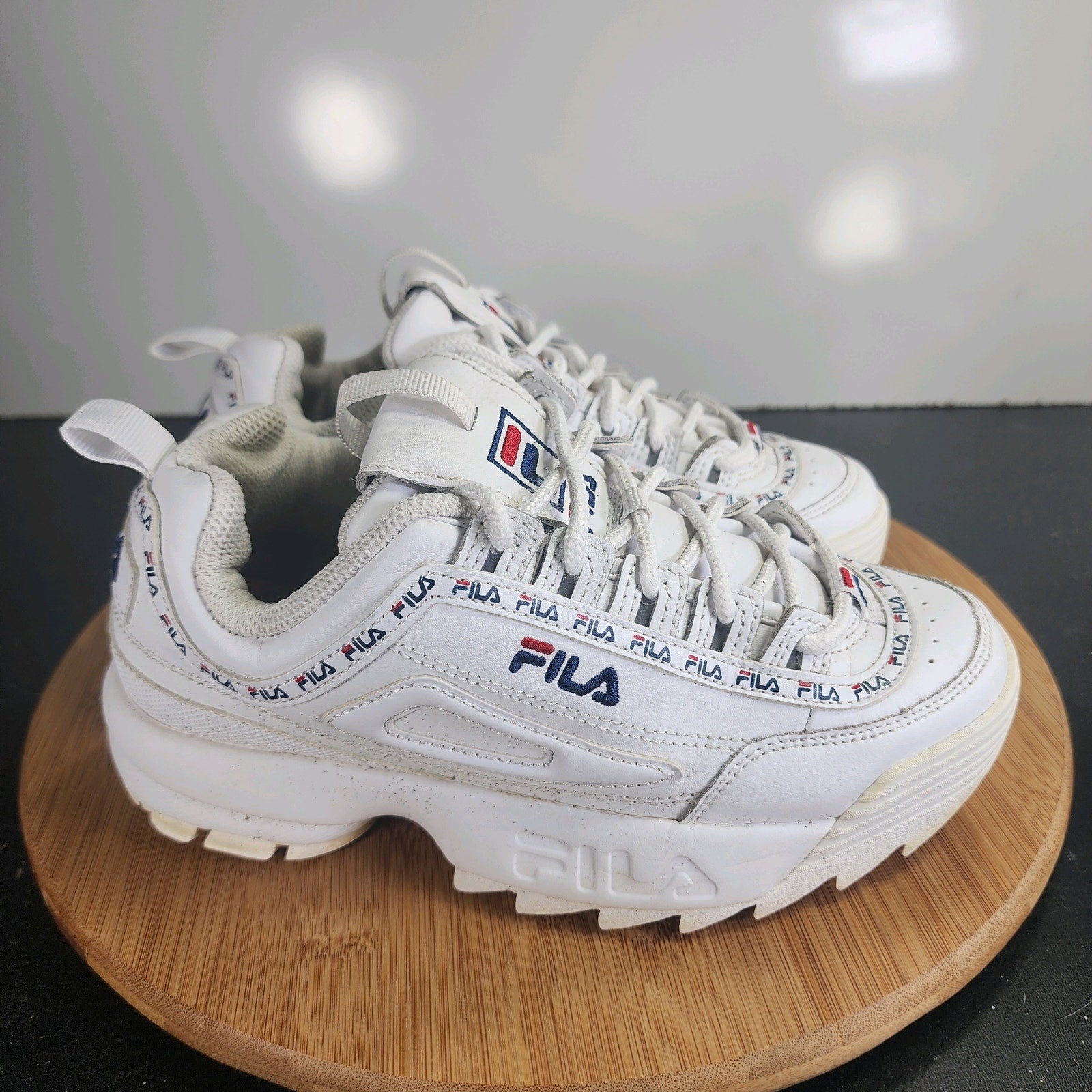 Sz 4.5Youth Fit 6Womens FILA Disruptor II 009871 White Leather Athletic Sneakers