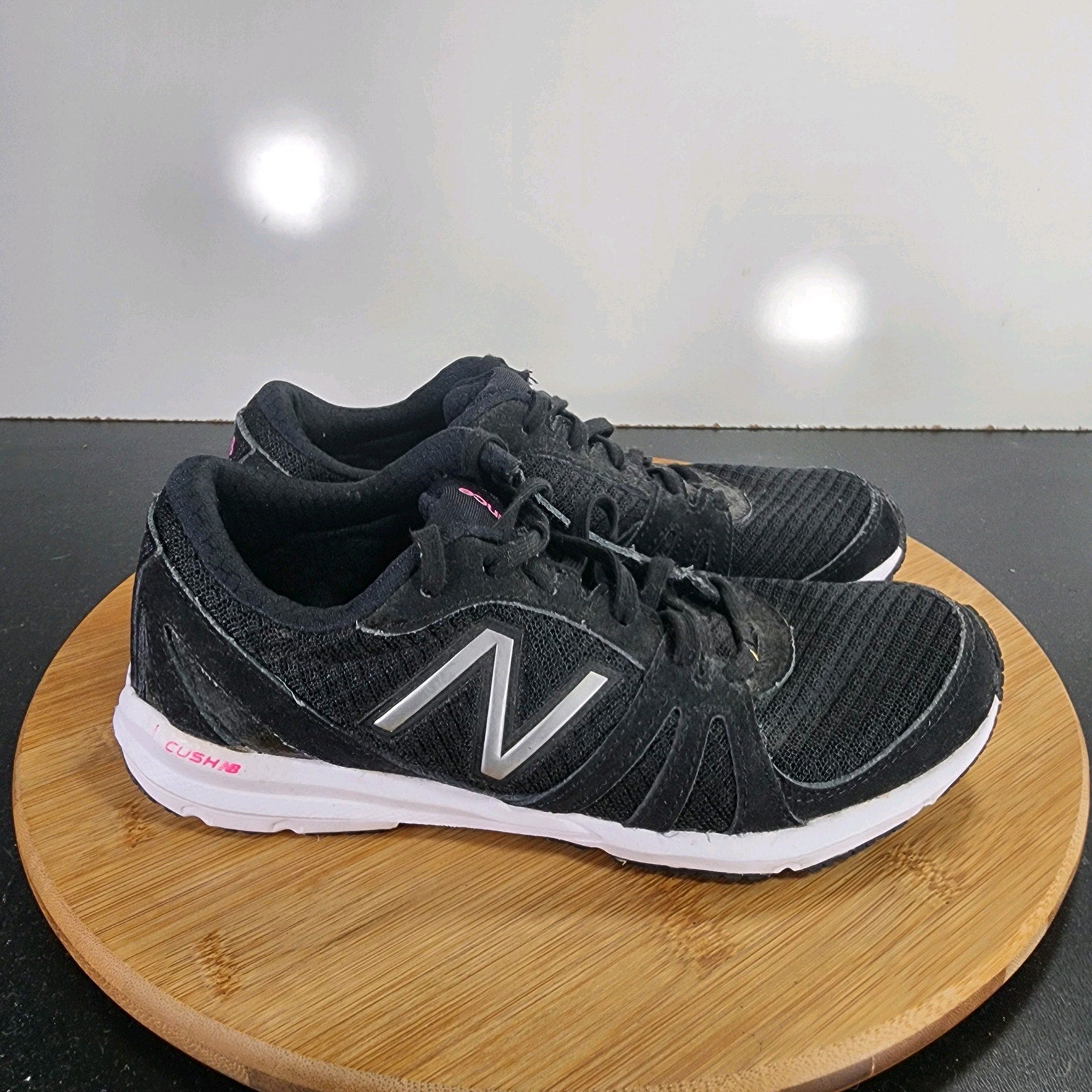 New Balance 577v3 Low Cush Low Sz 6Womens 009382 Black Running Training Sneakers