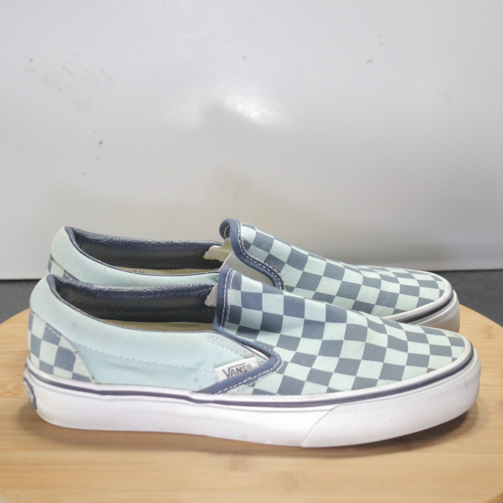 VANS Classic Slip On Low Size 6 Womens 008221 Blue White Check Skating Sneakers