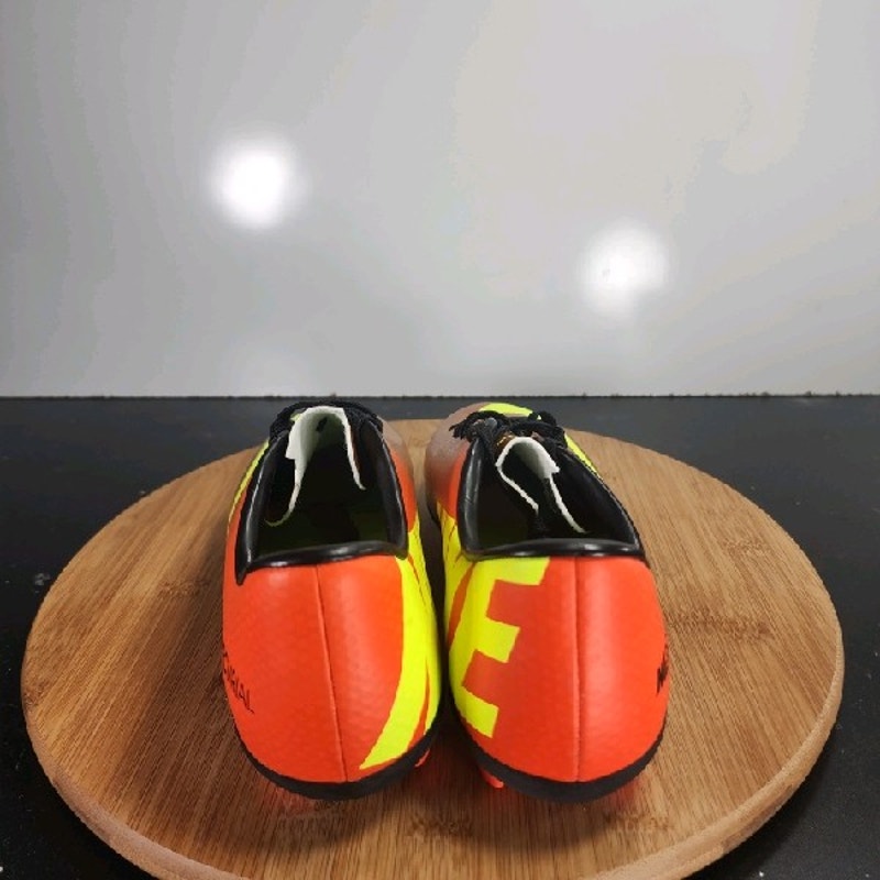 Nike Mercurial Victory Sz 5 Youth=6.5Womens 009066 Orange Yellow Soccer Cleats