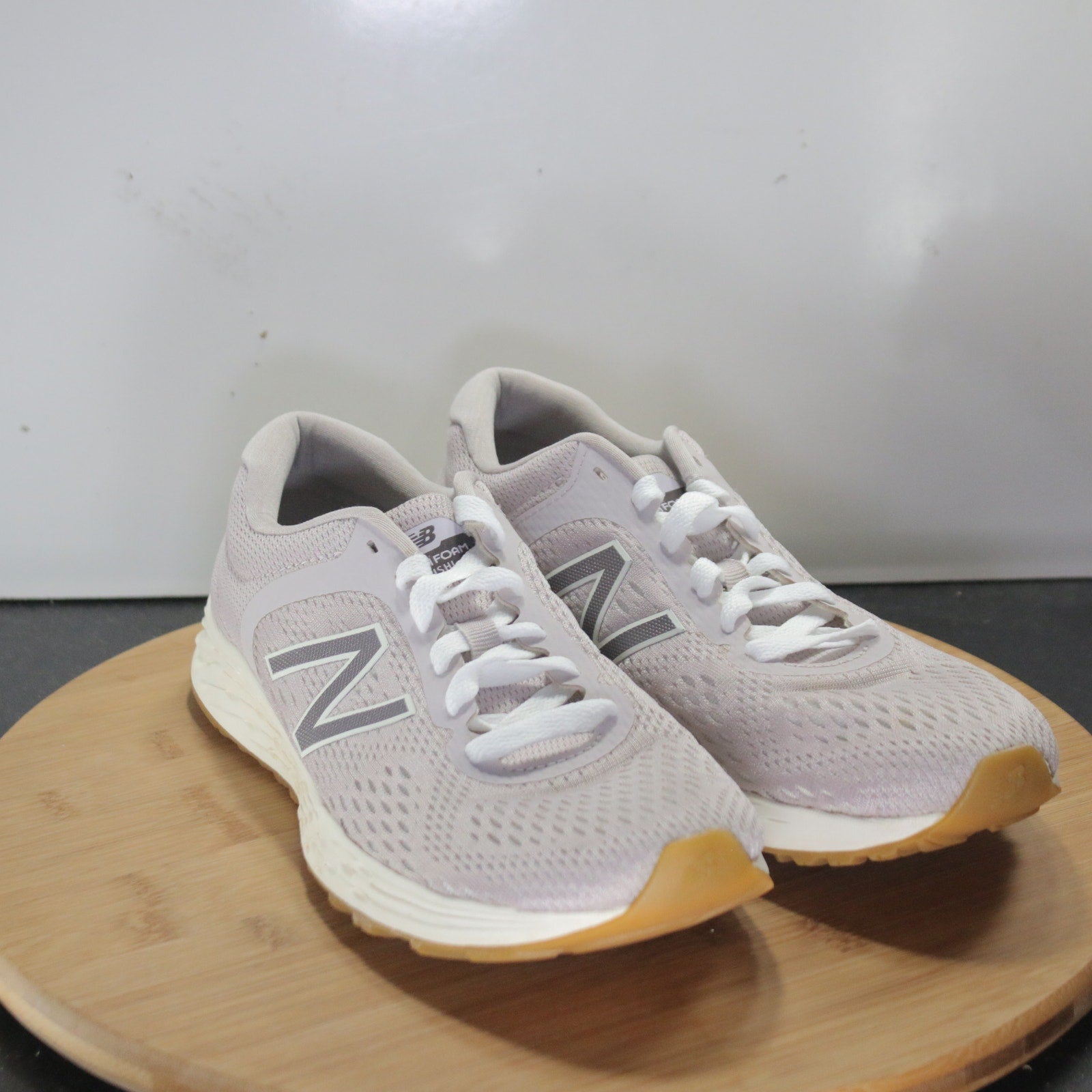 New Balance Fresh Foam Arishi Sz 8 Womens 008328 Light Gray Running Sneakers