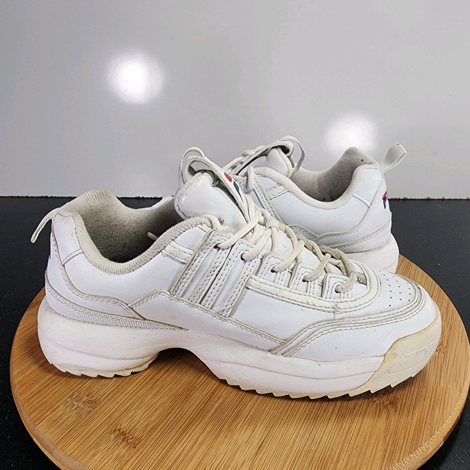 FILA Disruptor II Low Sz 7 Womens 009348 White Leather Athletic Sneakers Shoes