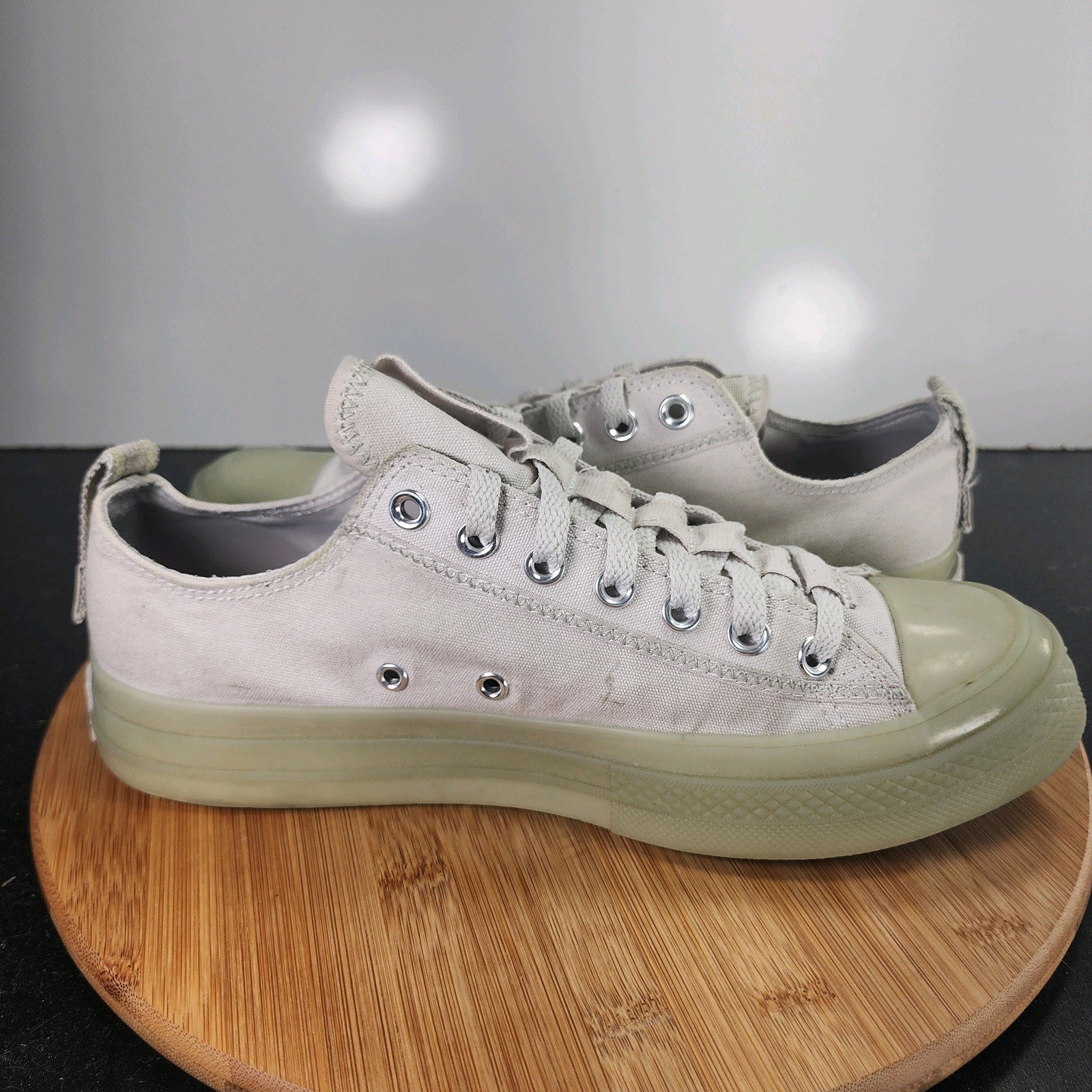 Men's Converse Chuck Taylor Low Sz 9 010169 White Beige Canvas Casual Sneakers