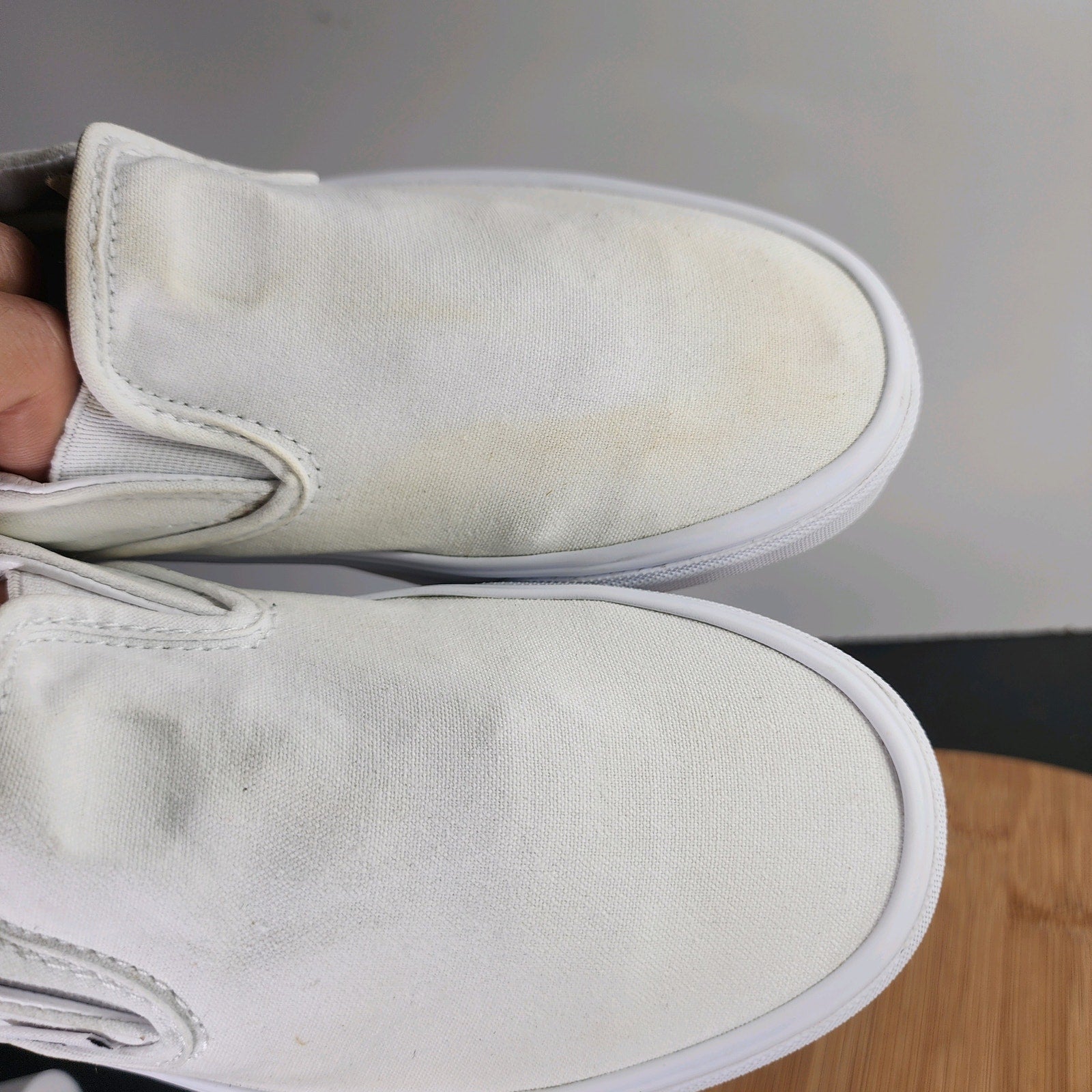 Womens Vans Classic Slip-On Sz 8.5 010019 White Canvas Skateboarding Sneakers