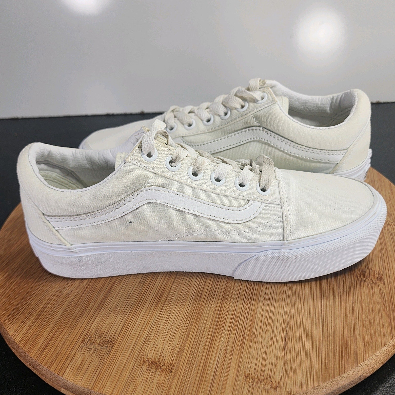 Vans Old Skool Low Sz 7 Womens 009687 White Canvas Skating Casual Sneakers Shoes