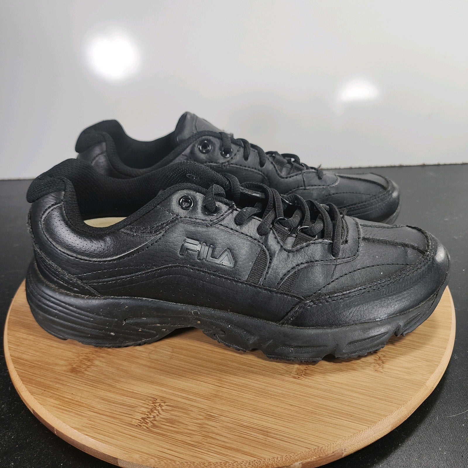 Fila ASTM Sz 9 Mens 009780 Black Leather Slip Resistant Working Sneakers Shoes