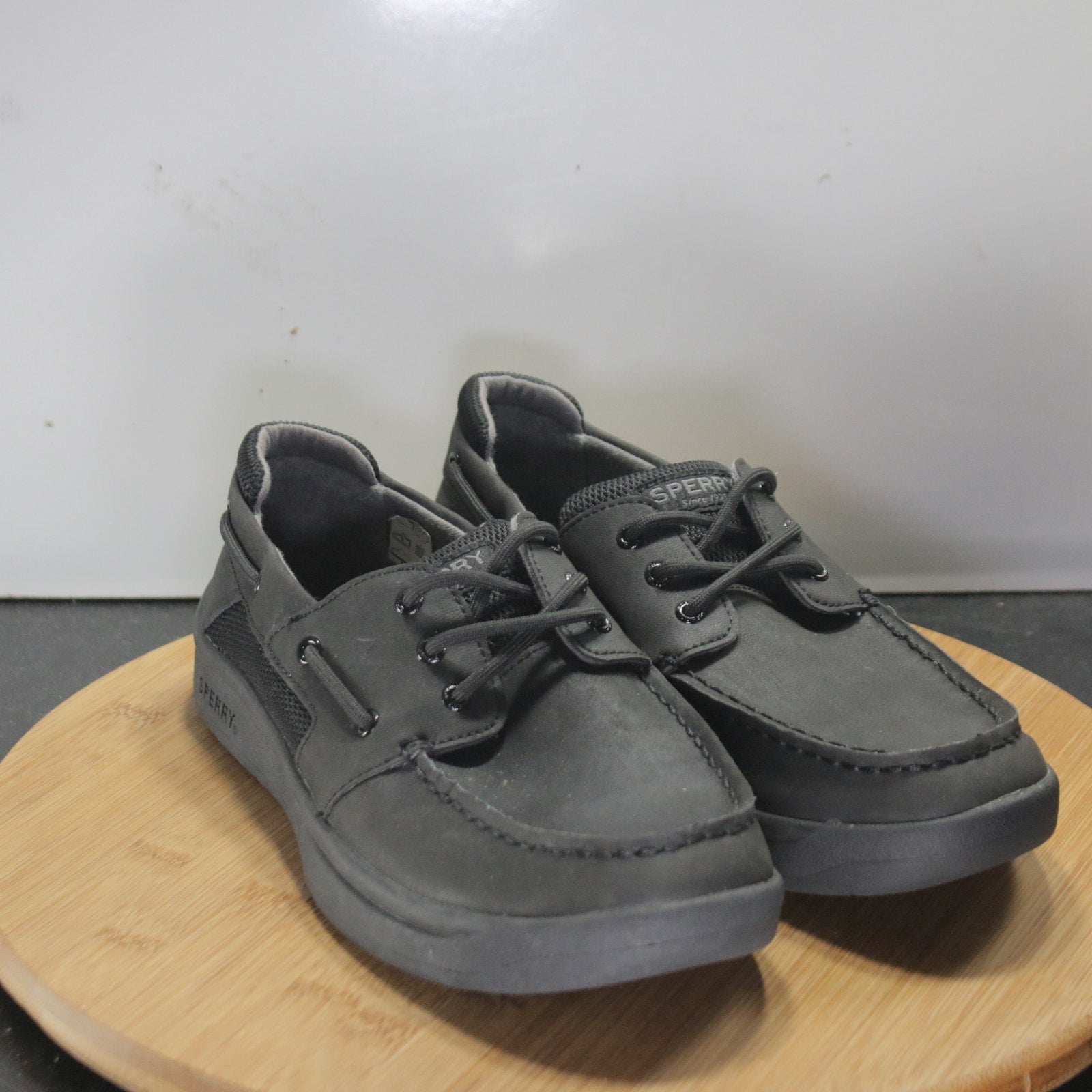 Sperry Convoy Low Size 6youth=7.5womens 008383 Triple Black Leather Boat Shoes