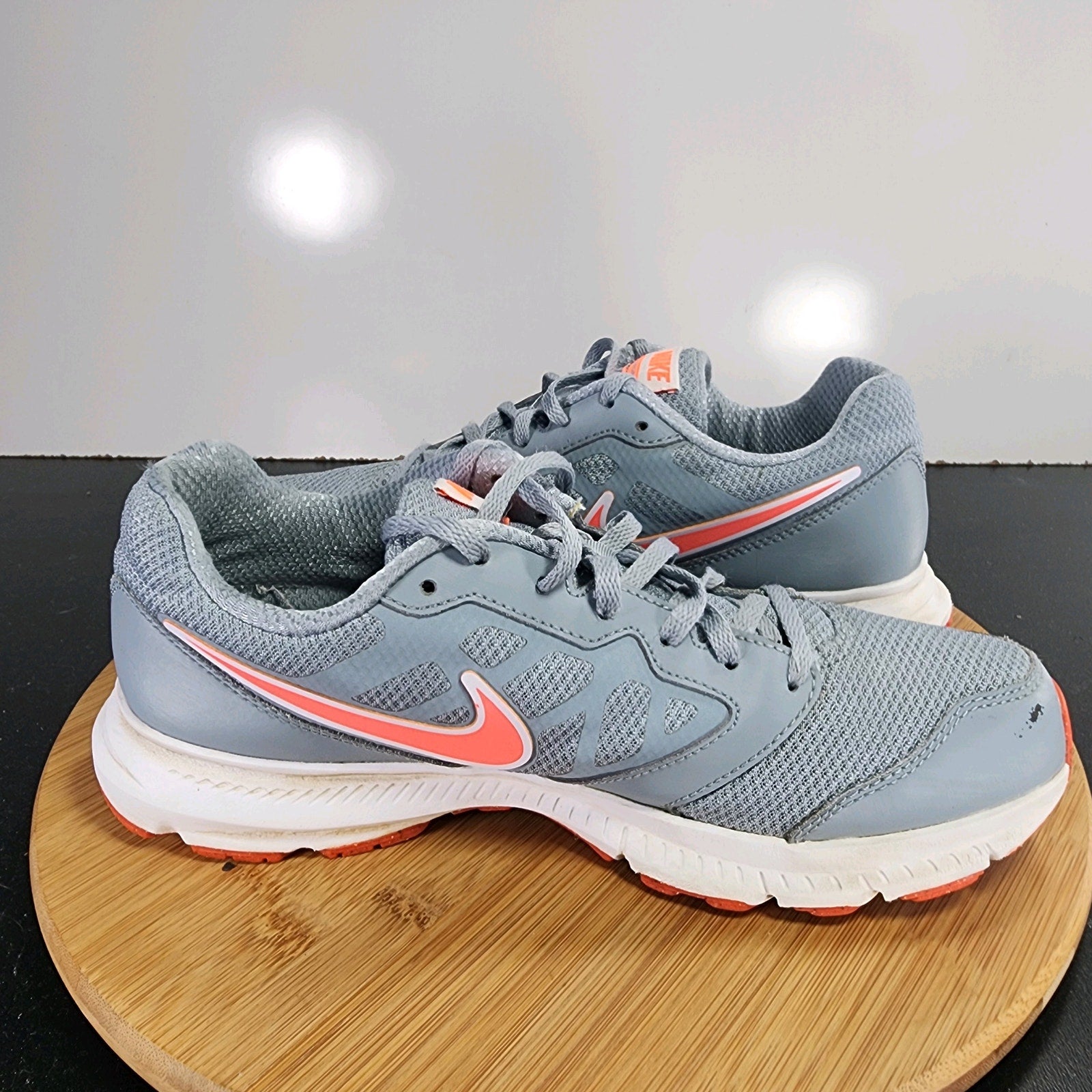 Nike Downshifter Low Sz 9.5 Womens 009337 Gray Orange Running Trainers Sneakers