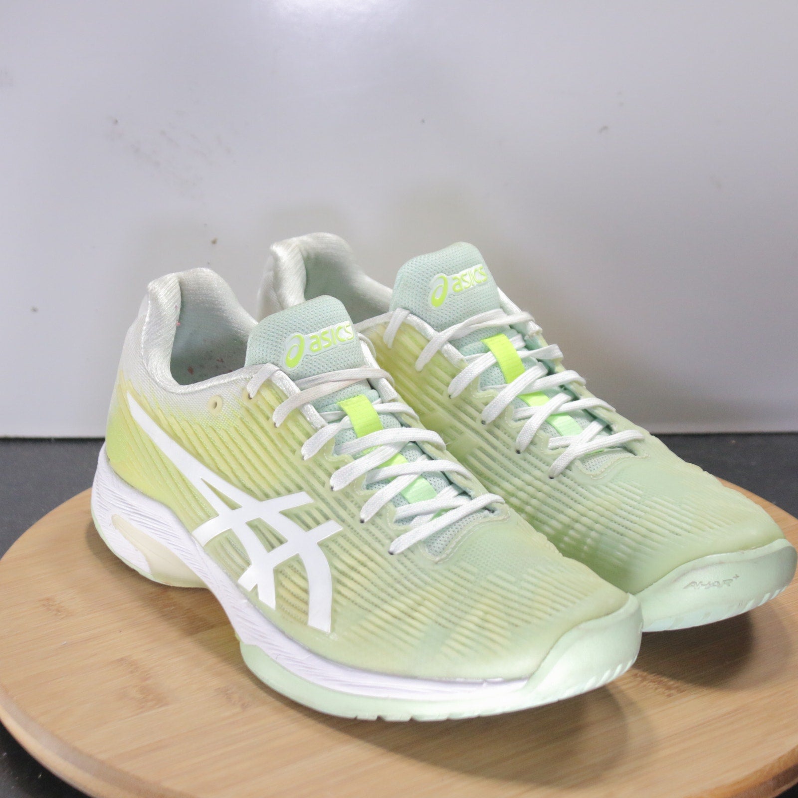 ASICS Solution Speed Sz 8.5 Womens 008368 Green White Running Trainers Sneakers