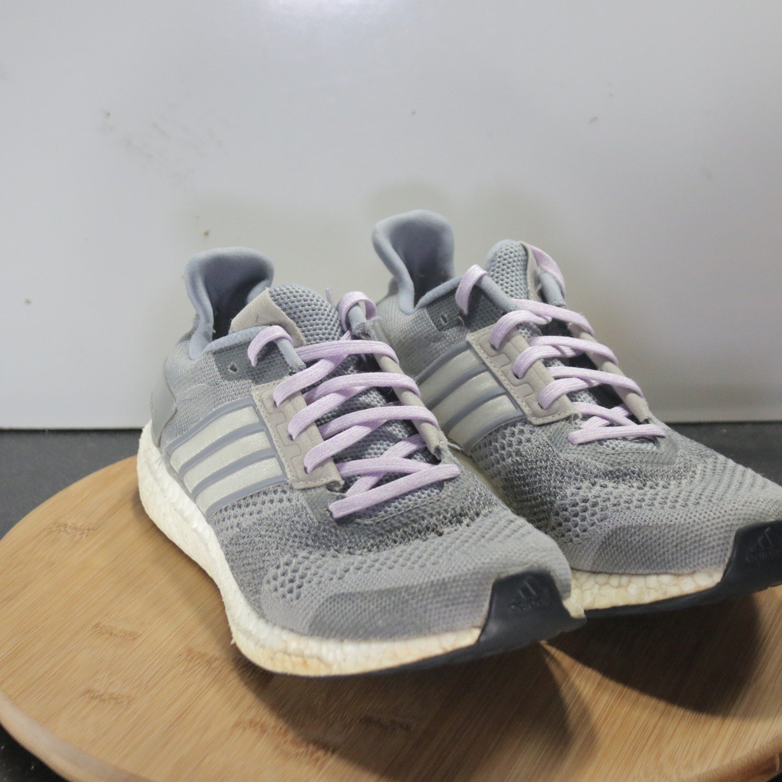 adidas UltraBoost Low Sz 8.5 Womens 008516 Gray White Running Athletic Sneakers