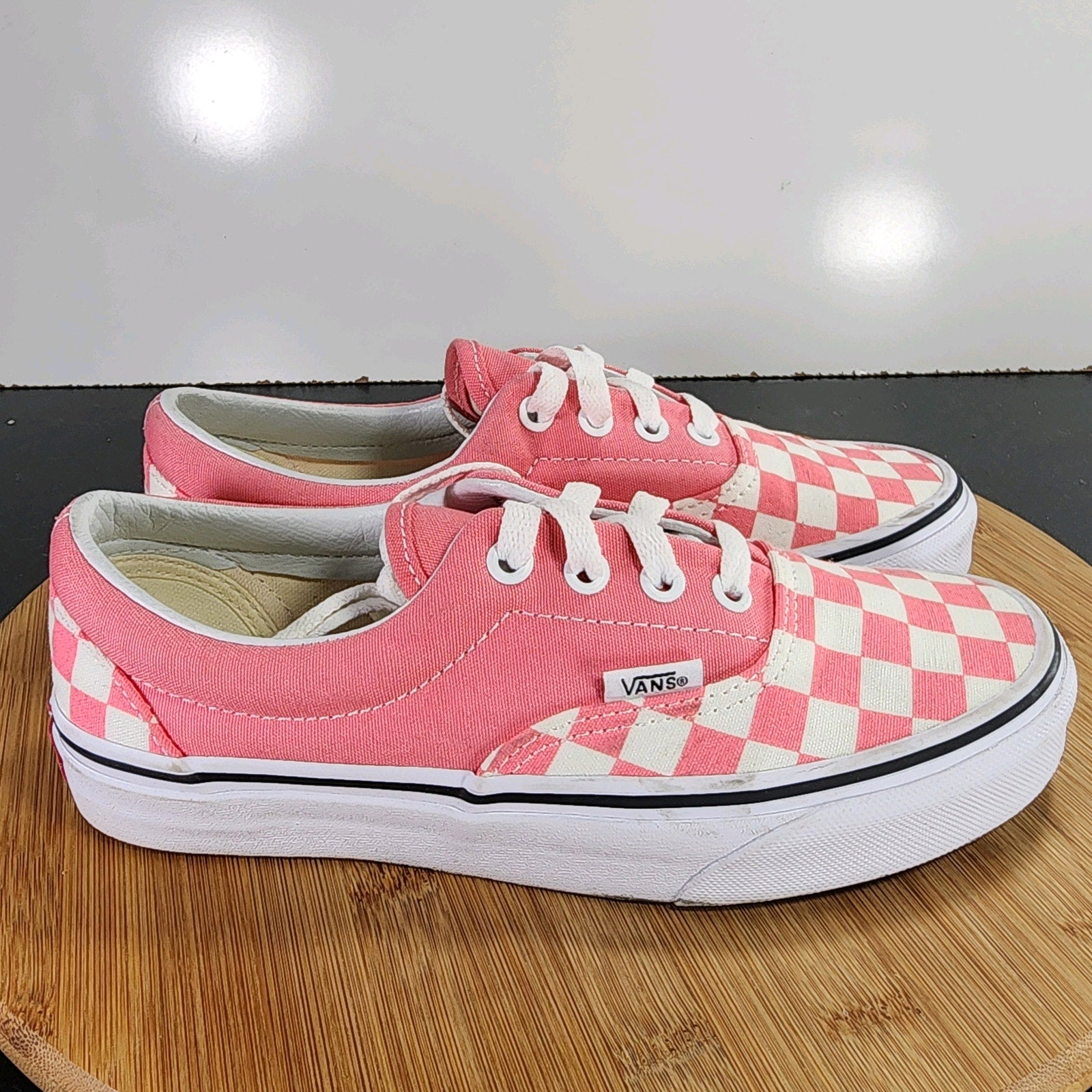 VANS Classic Sz 6 Womens 009529 Pink White Canvas Skateboarding Sneakers Shoes