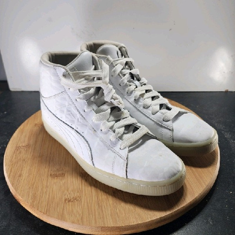 PUMA Basket Classic Emboss Sz 6.5Youth=7.5Women 008904 White Basketball Sneakers