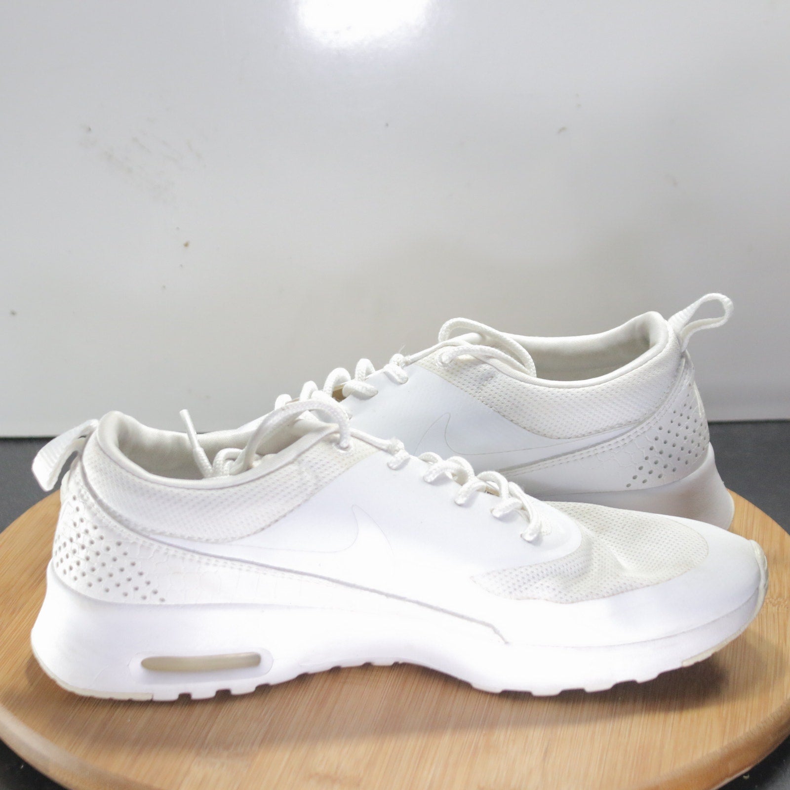 Nike Air Max Thea Low Sz 9 Womens 008151 Triple White Running Athletic Sneakers