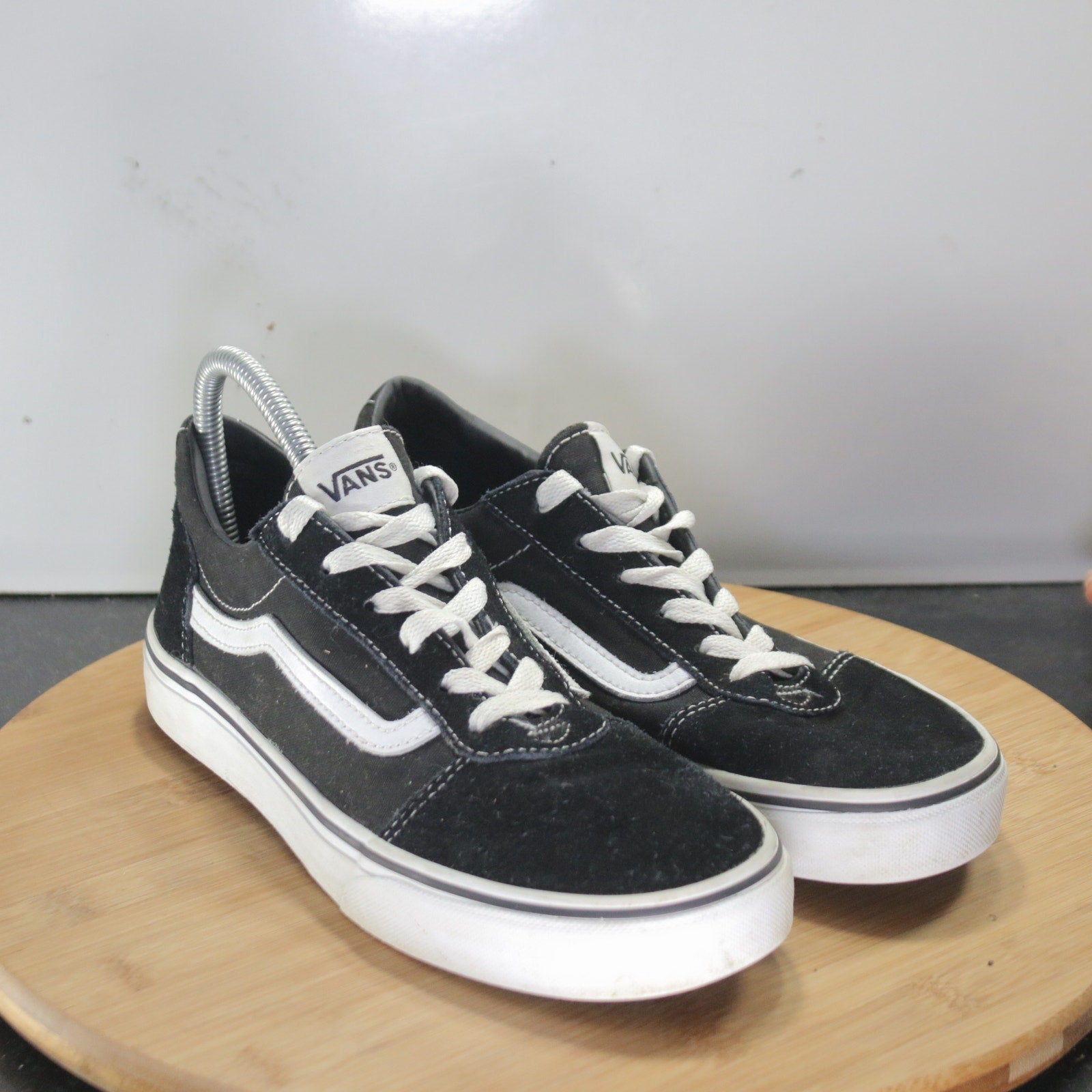 VANS Old Skool Low Sz 6youth=7.5womens 008578 Black White Skateboarding Sneakers