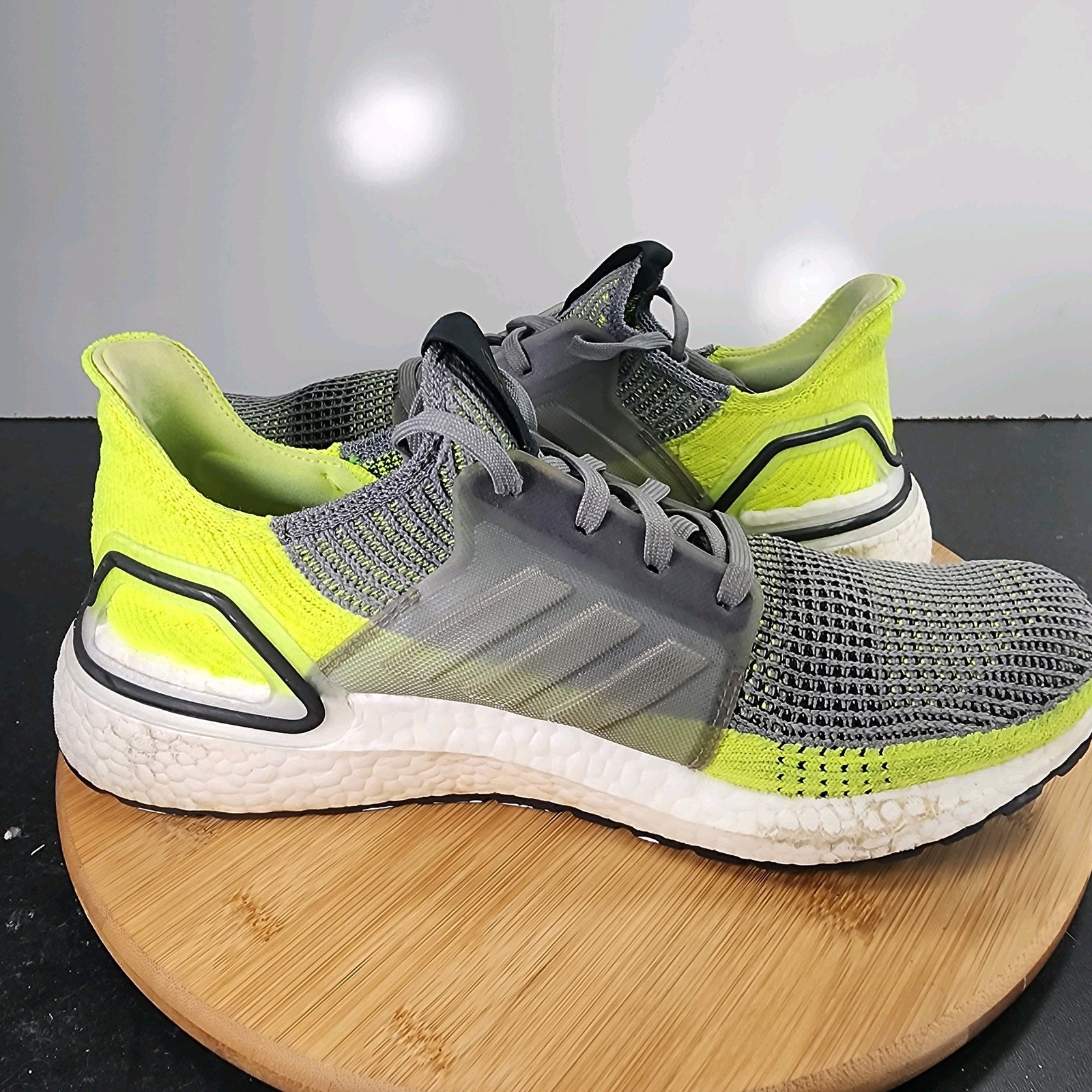 Men's Adidas Ultra Boost Low Sz 10.5 010241 Neon Yellow Flyknit Running Sneakers