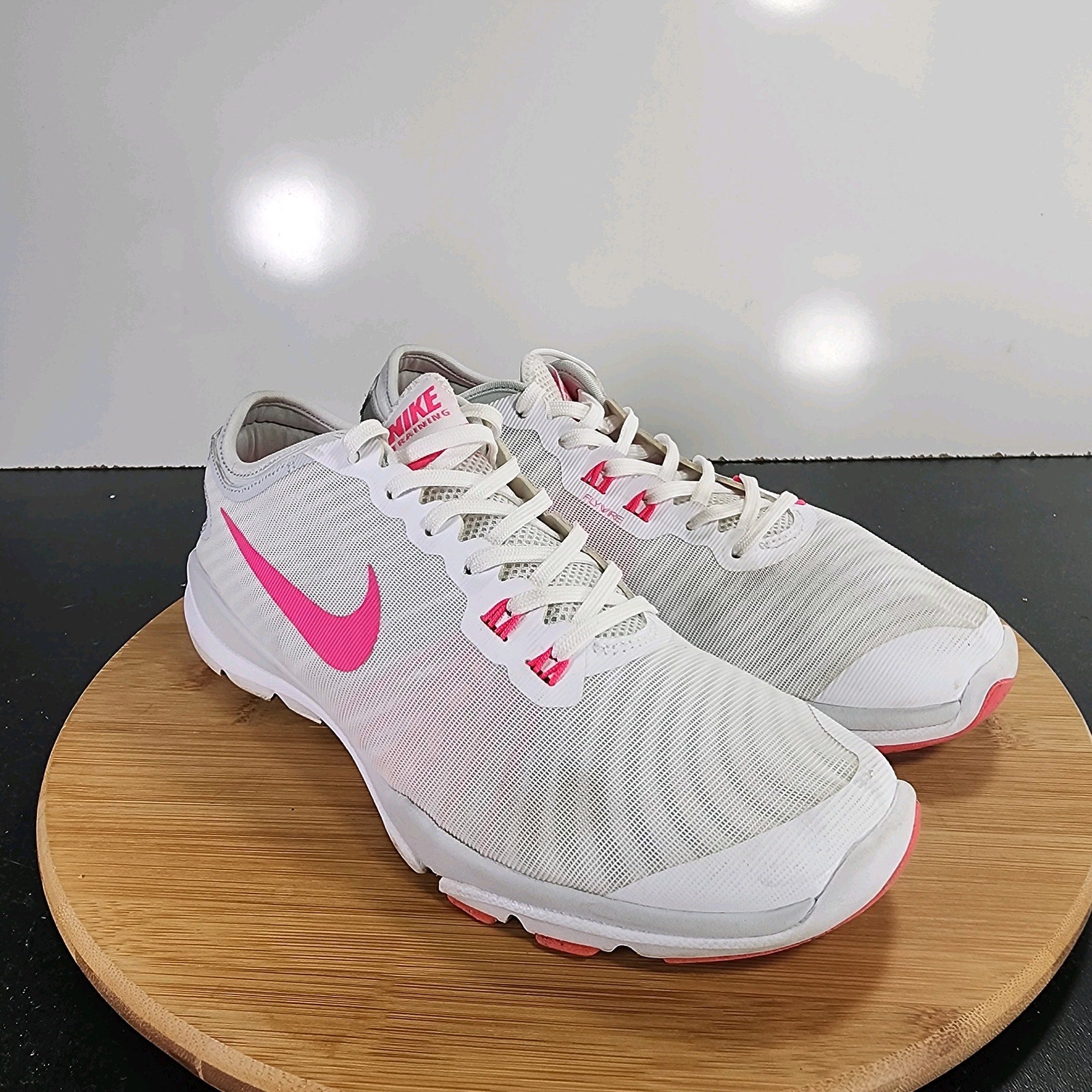 Nike Flex Run Low Sz 8.5Womens 009526 White Mesh Running Training Sneakers Shoes