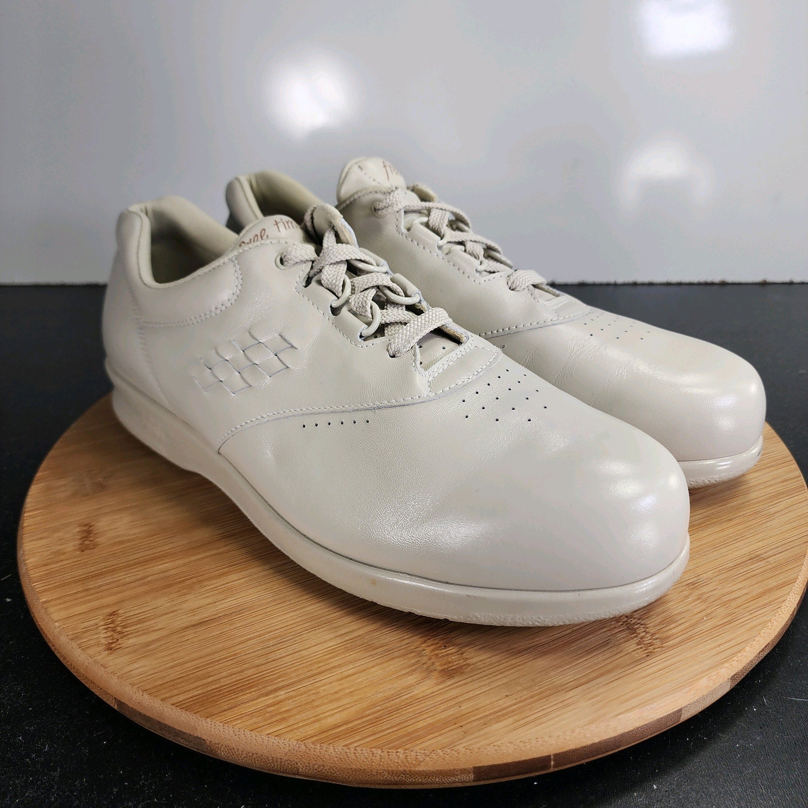 Womens SAS Free Time Sz 11 009914 Cream Leather Tripad Comfort Casual Sneakers