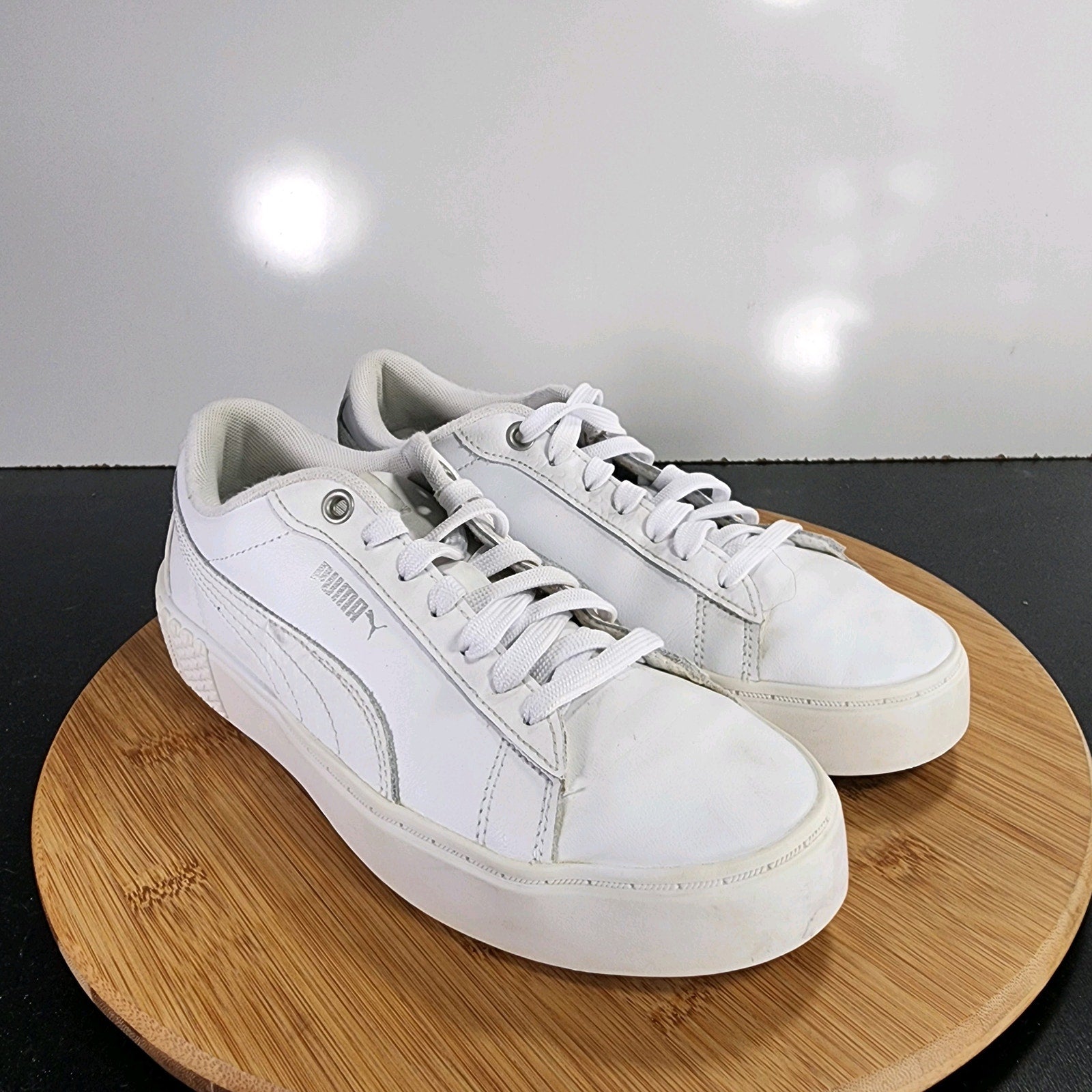 PUMA Leather Classic Sz 8 Womens 009428 Triple White Running Athletic Sneakers