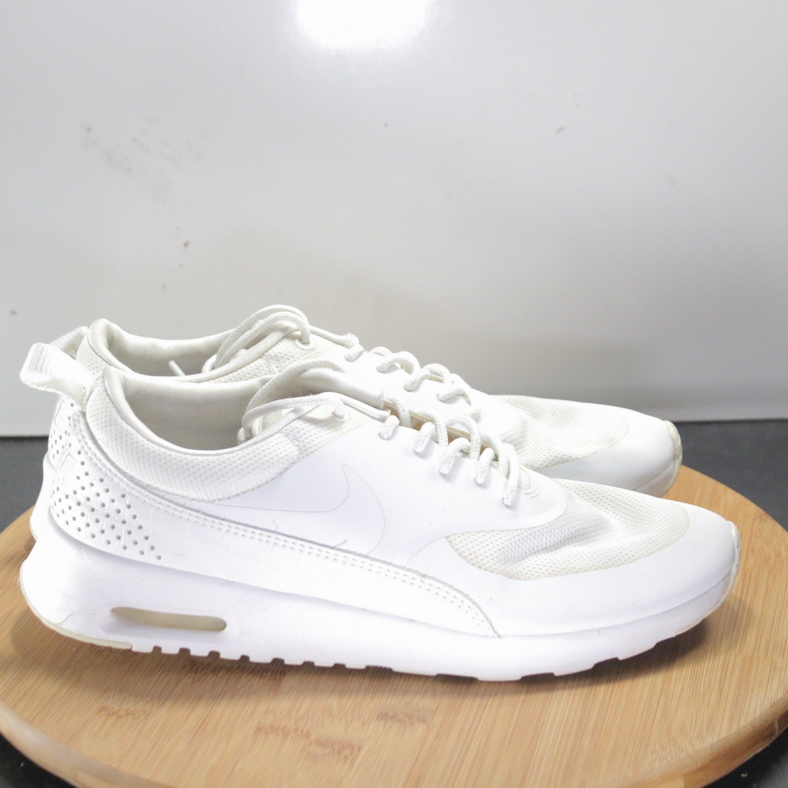 Nike Air Max Thea Low Sz 9 Womens 008151 Triple White Running Athletic Sneakers