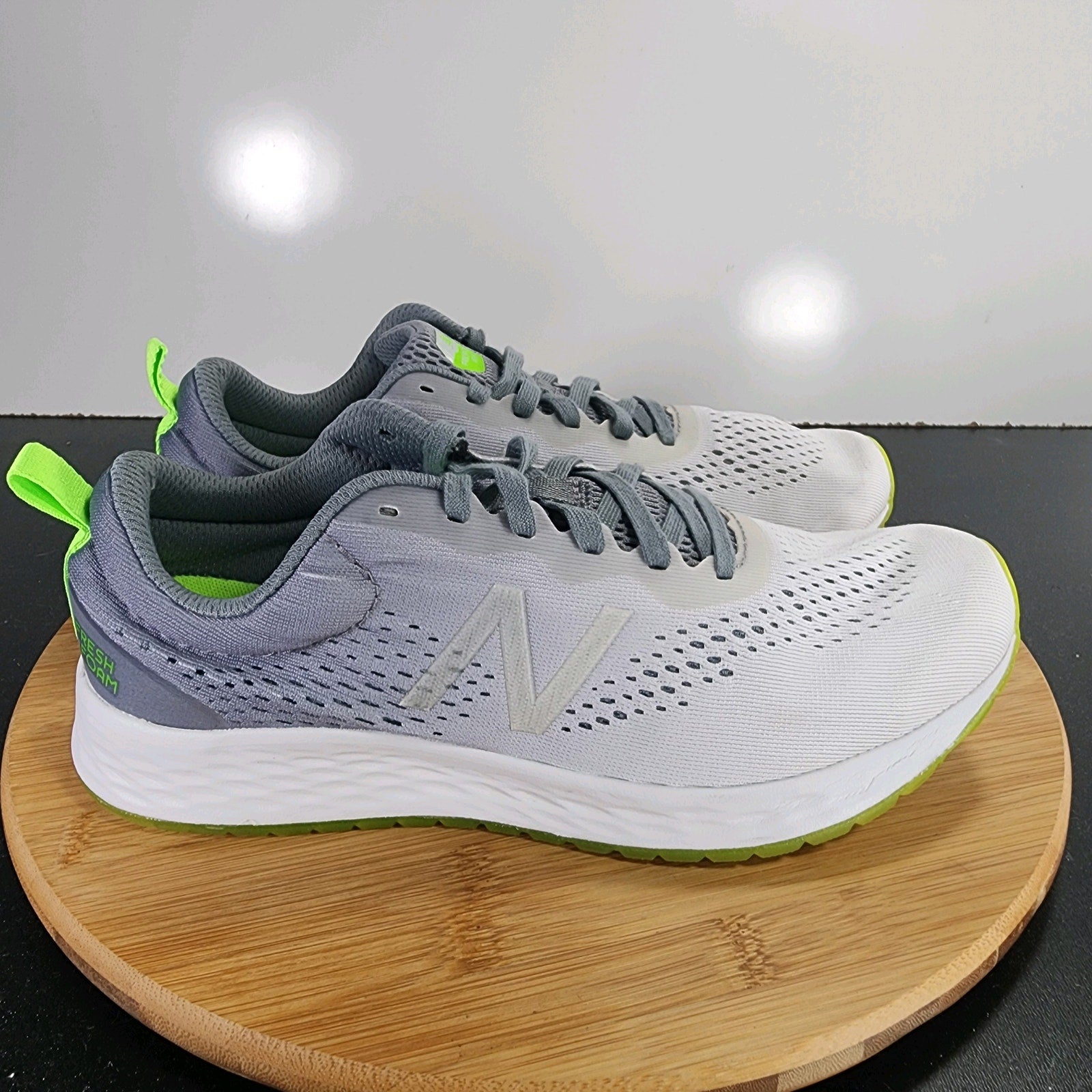 New Balance Fresh Foam Arishi Sz 9 Womens 009368 Gray Running Trainers Sneakers