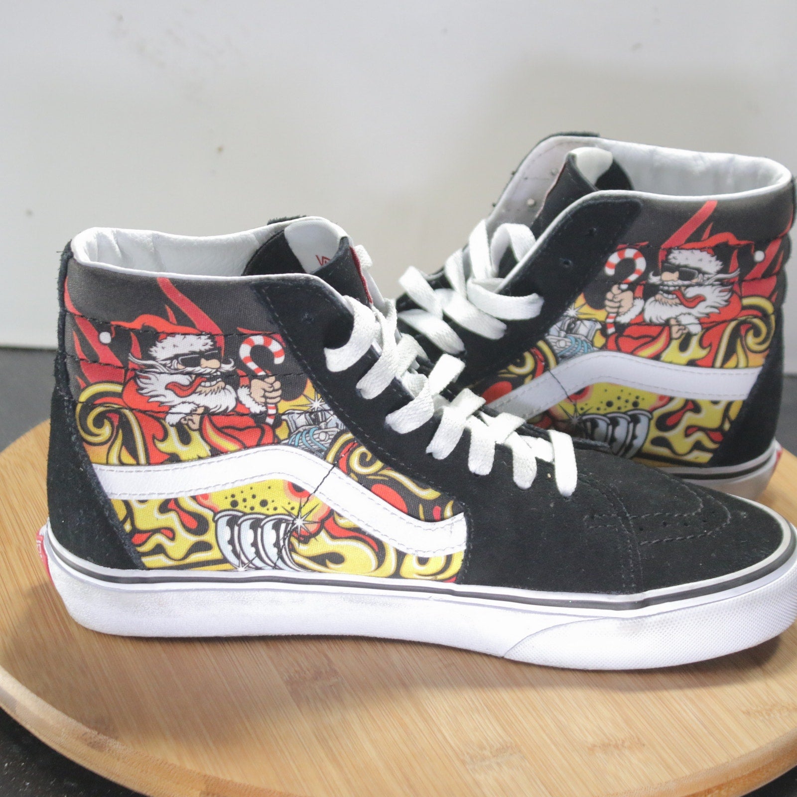 VANS Sk8-High Size 8 Womens 008606 Black Red Santa Flame Skateboarding Sneakers