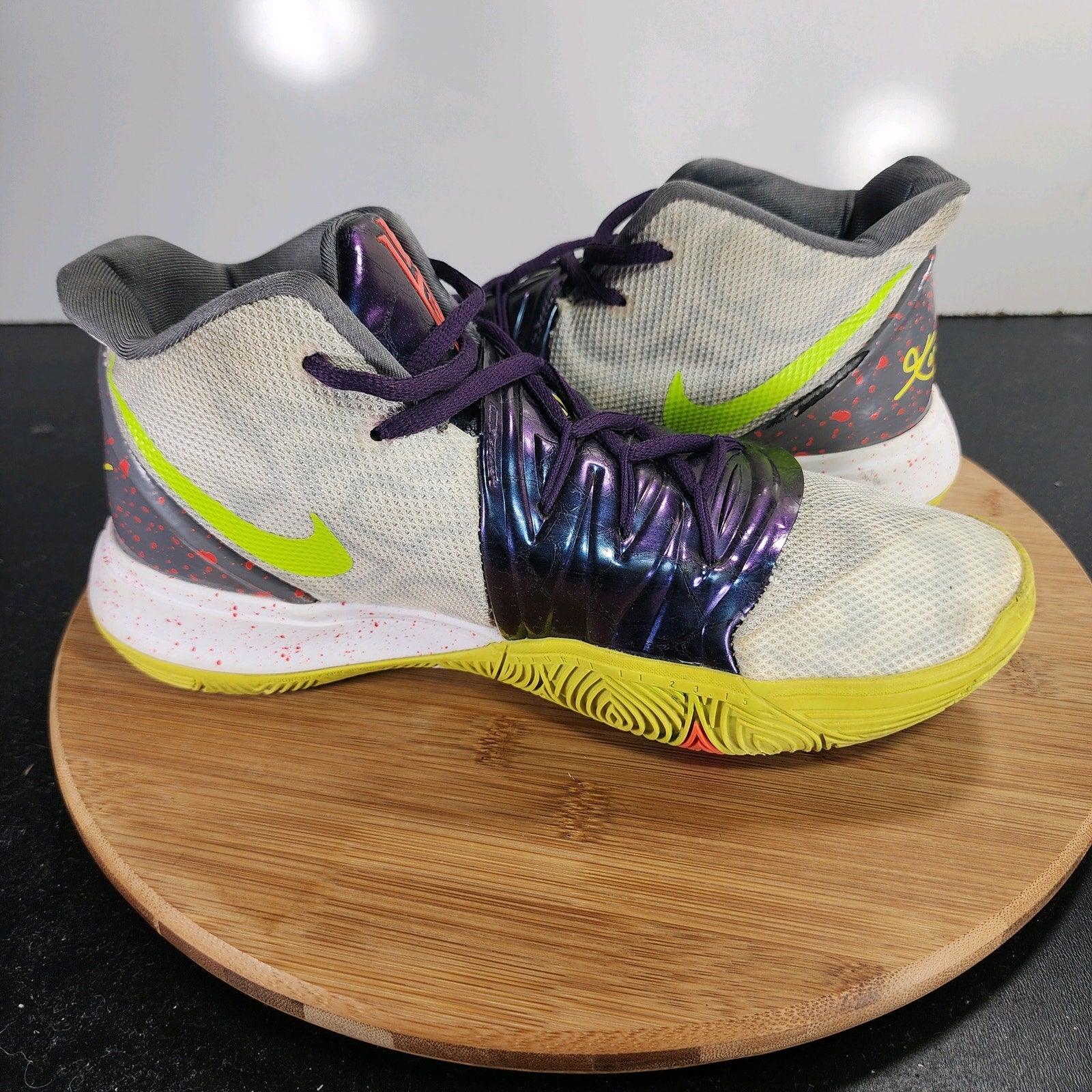 Nike Kyrie 5 Mid Sz 7 Youth=8.5Womens 009724 Gray Basketball Sneakers Shoes