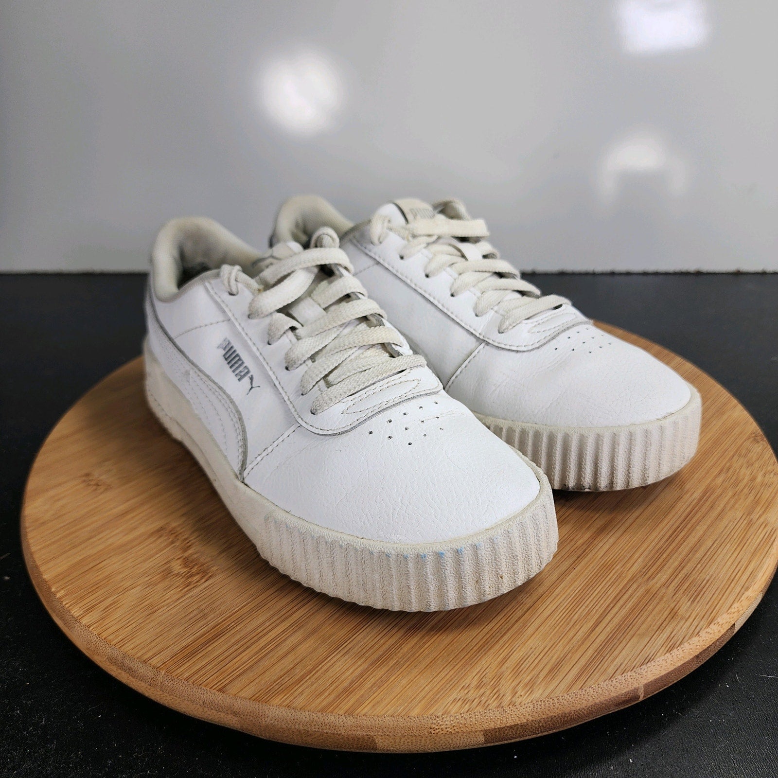 Womens PUMA Carina Low Sz 7.5 009899 White Leather Casual Lifestyle Sneakers