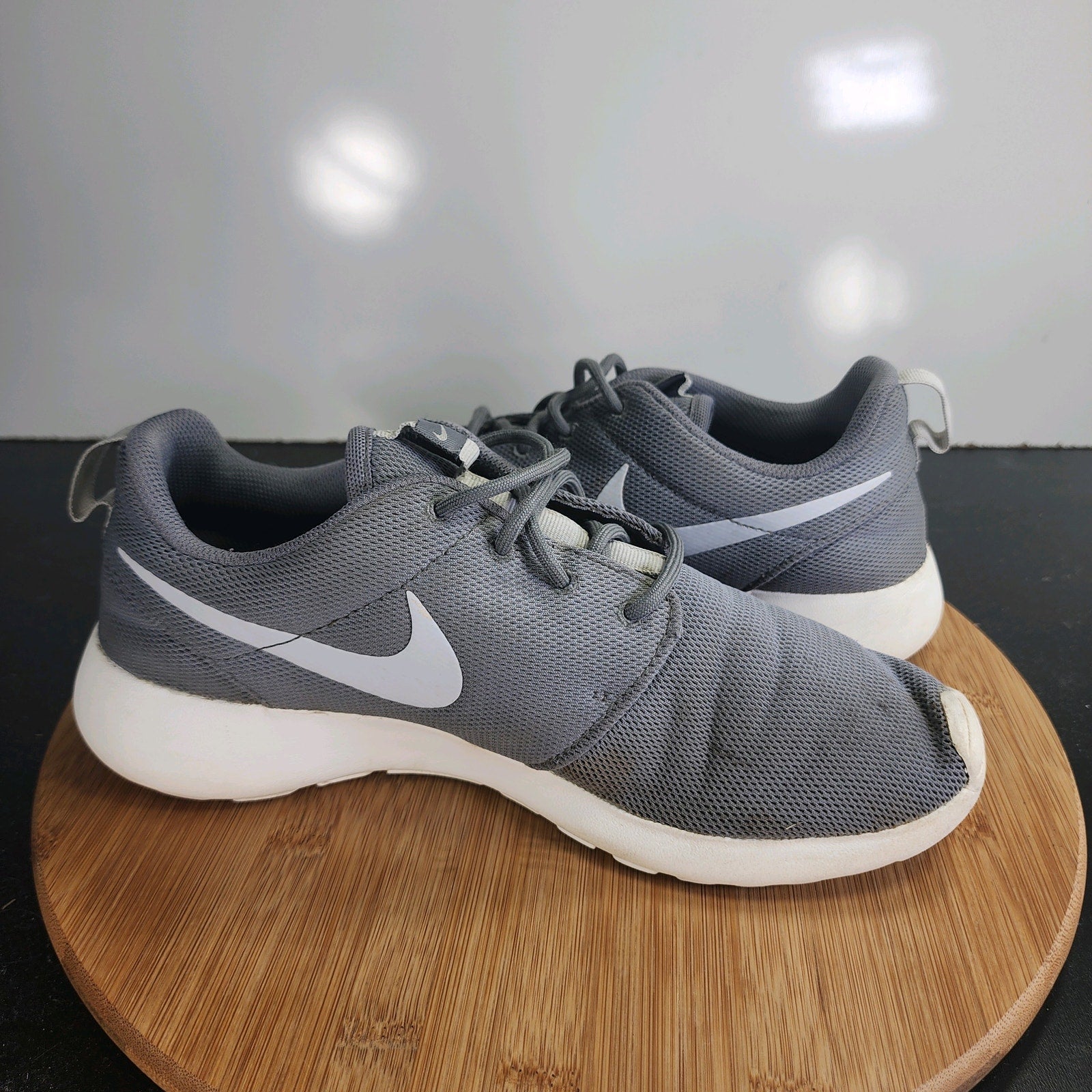 Women's Nike Roshe One Low Sz 9.5 010053 Gray Mesh Running Casual Sneakers Shoes